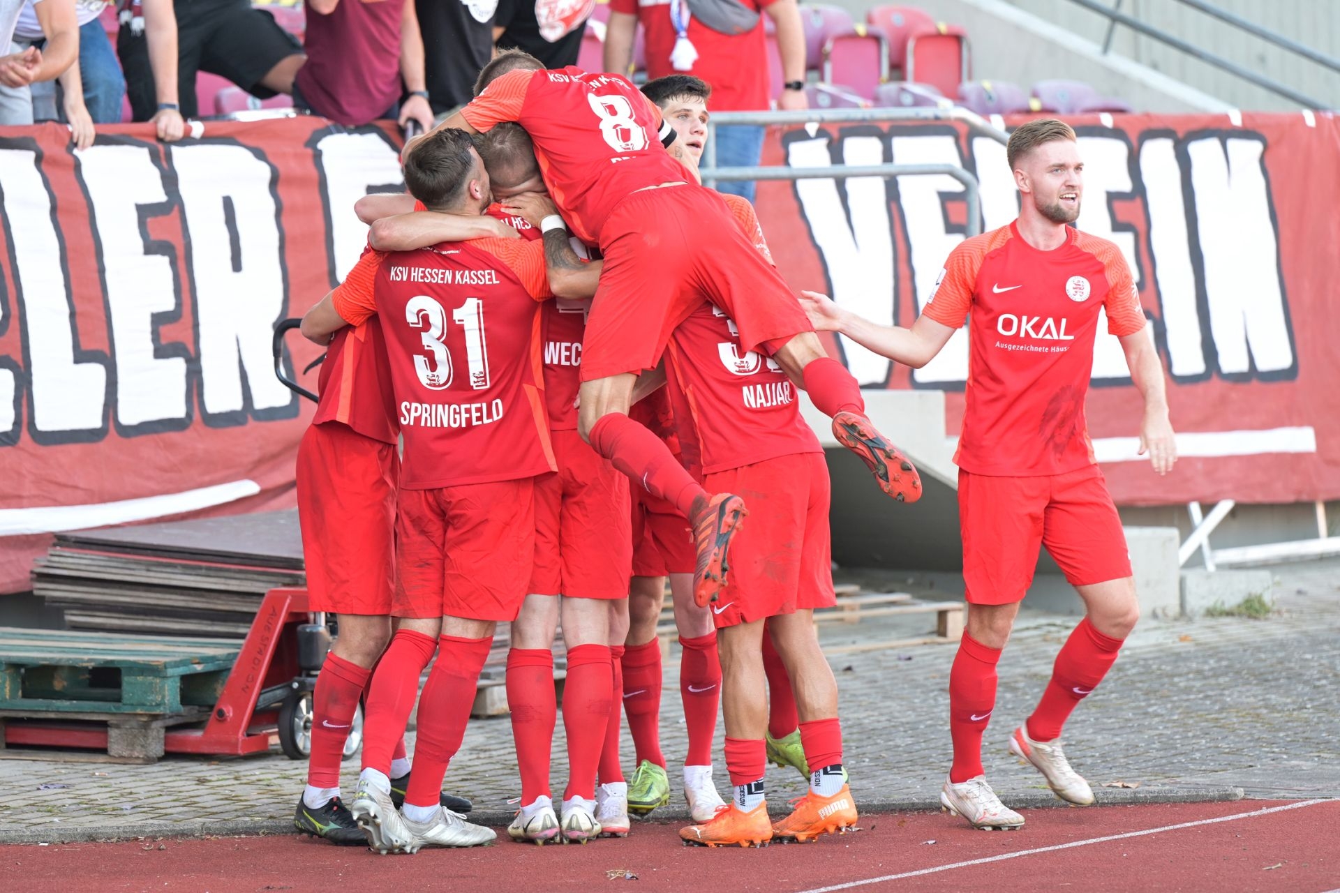 KSV Hessen Kassel, FC Rot-Weiss Koblenz, Endstand 2:0, Jubel zum 2:0
