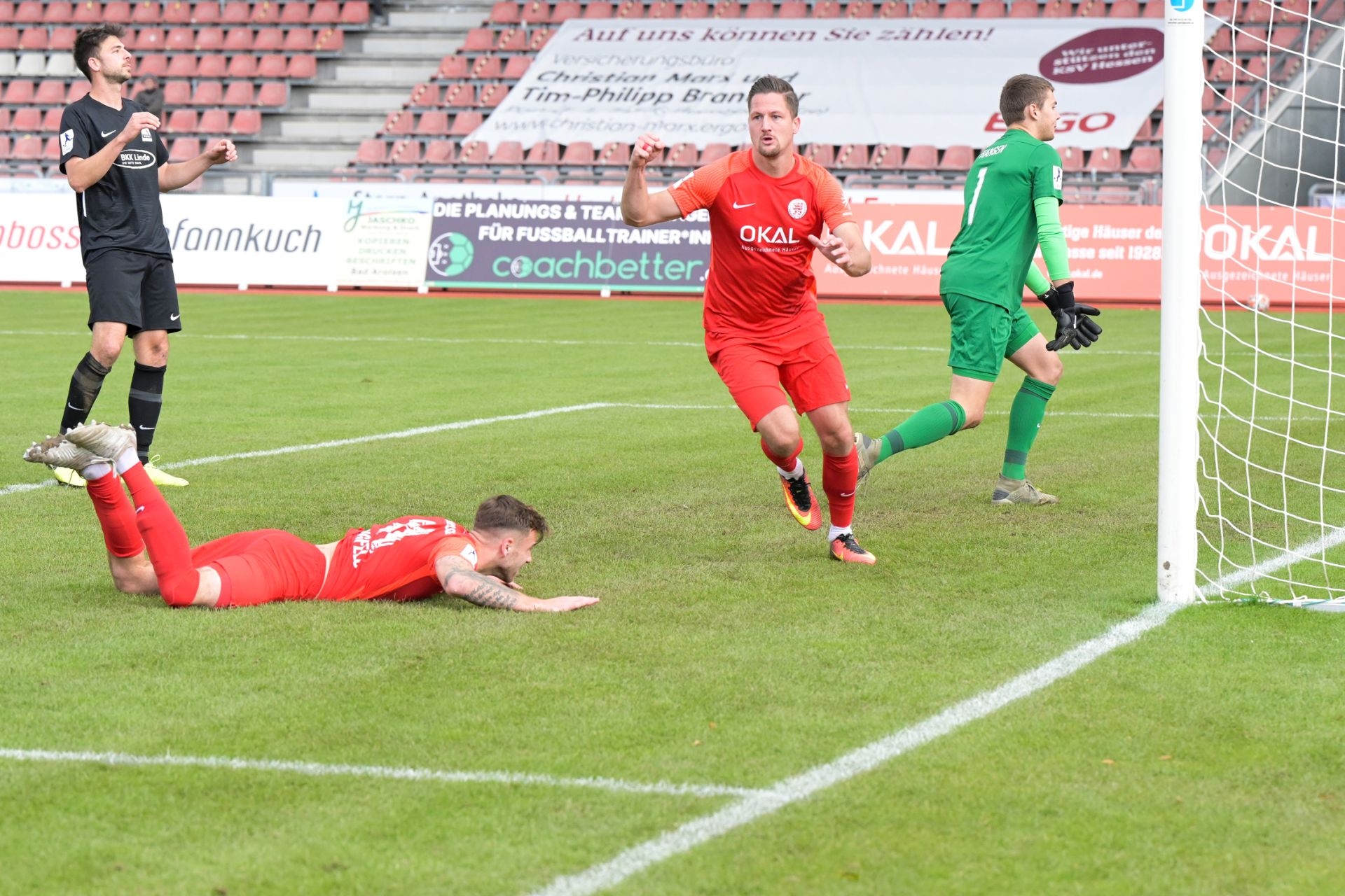 KSV Hessen Kassel, TSV Schott Mainz, Regionalliga Südwest, Saison 2021/22, Endstand 2:0, Jubel zum 2:0