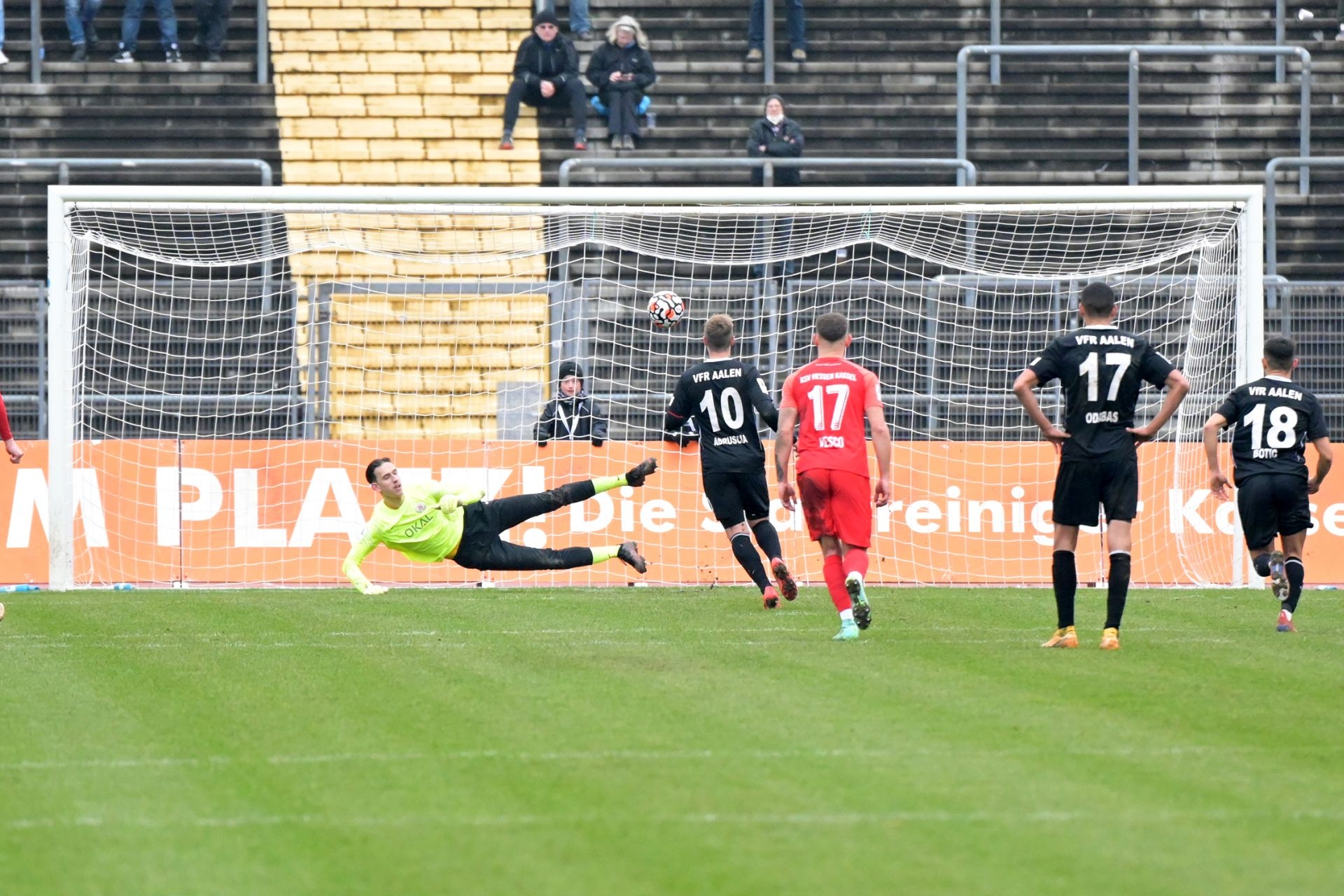 Regionalliga Südwest, Saison 2021/22, KSV Hessen Kassel, VfR Aalen, Endstand 1:2, Tor zum 0:2