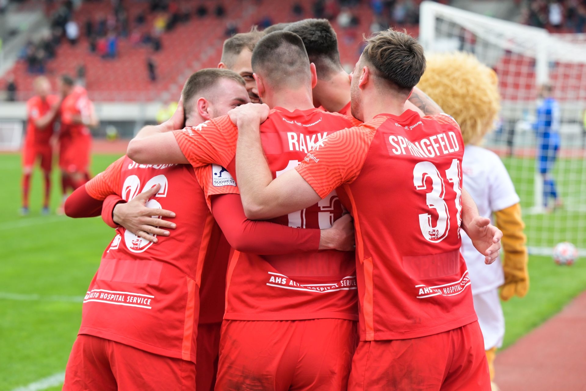 Regionalliga Südwest, Saison 2021/22, KSV Hessen Kassel, TSG Balingen, Endstand 4:0, Jubel zum 2:0