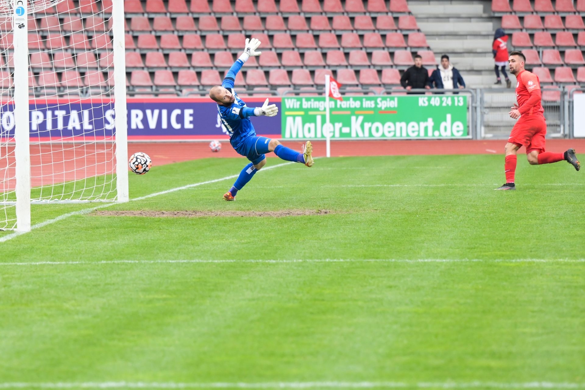 Regionalliga Südwest, Saison 2021/22, KSV Hessen Kassel, TSG Balingen, Endstand 4:0, Tor zum 4:0