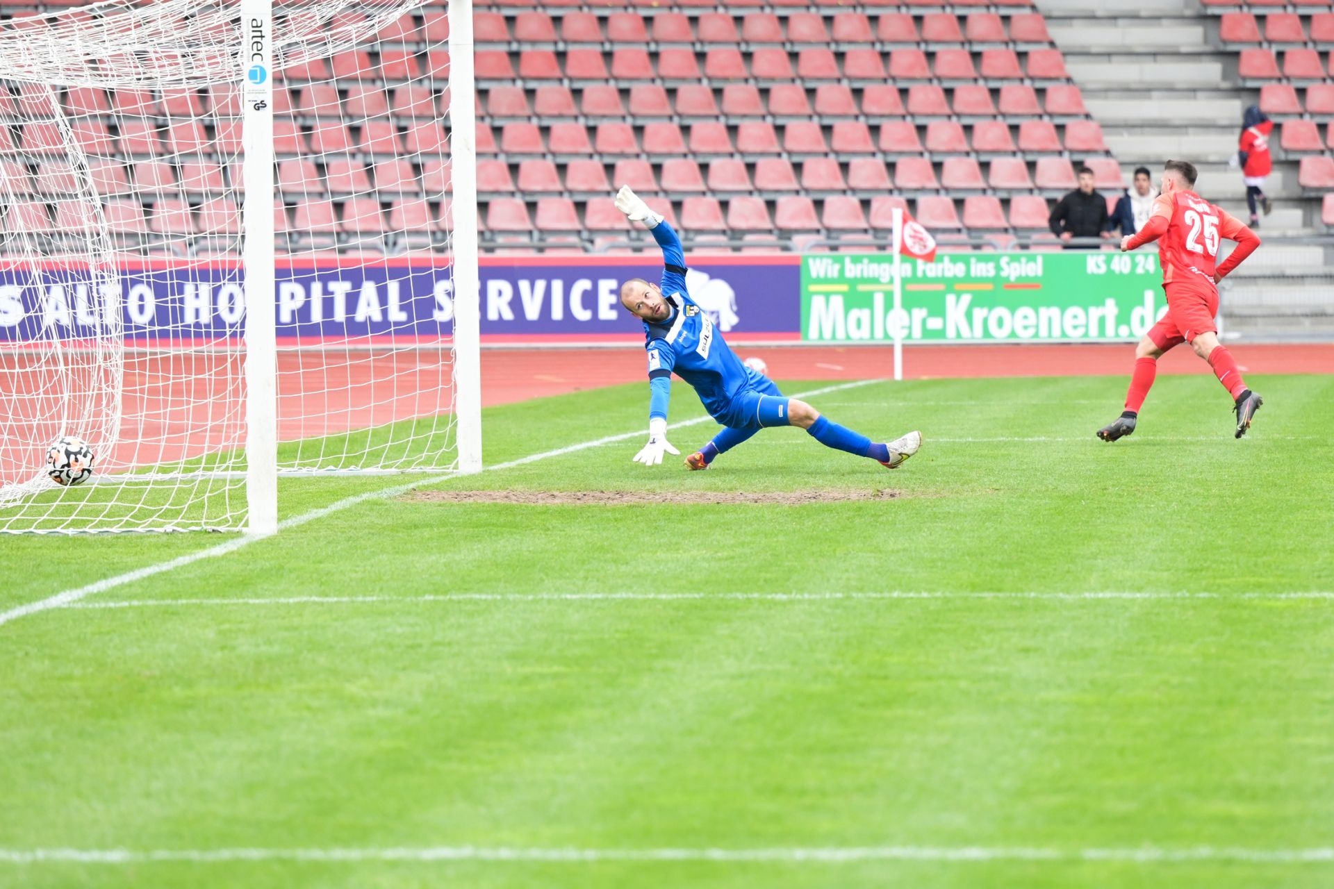 Regionalliga Südwest, Saison 2021/22, KSV Hessen Kassel, TSG Balingen, Endstand 4:0, Tor zum 4:0