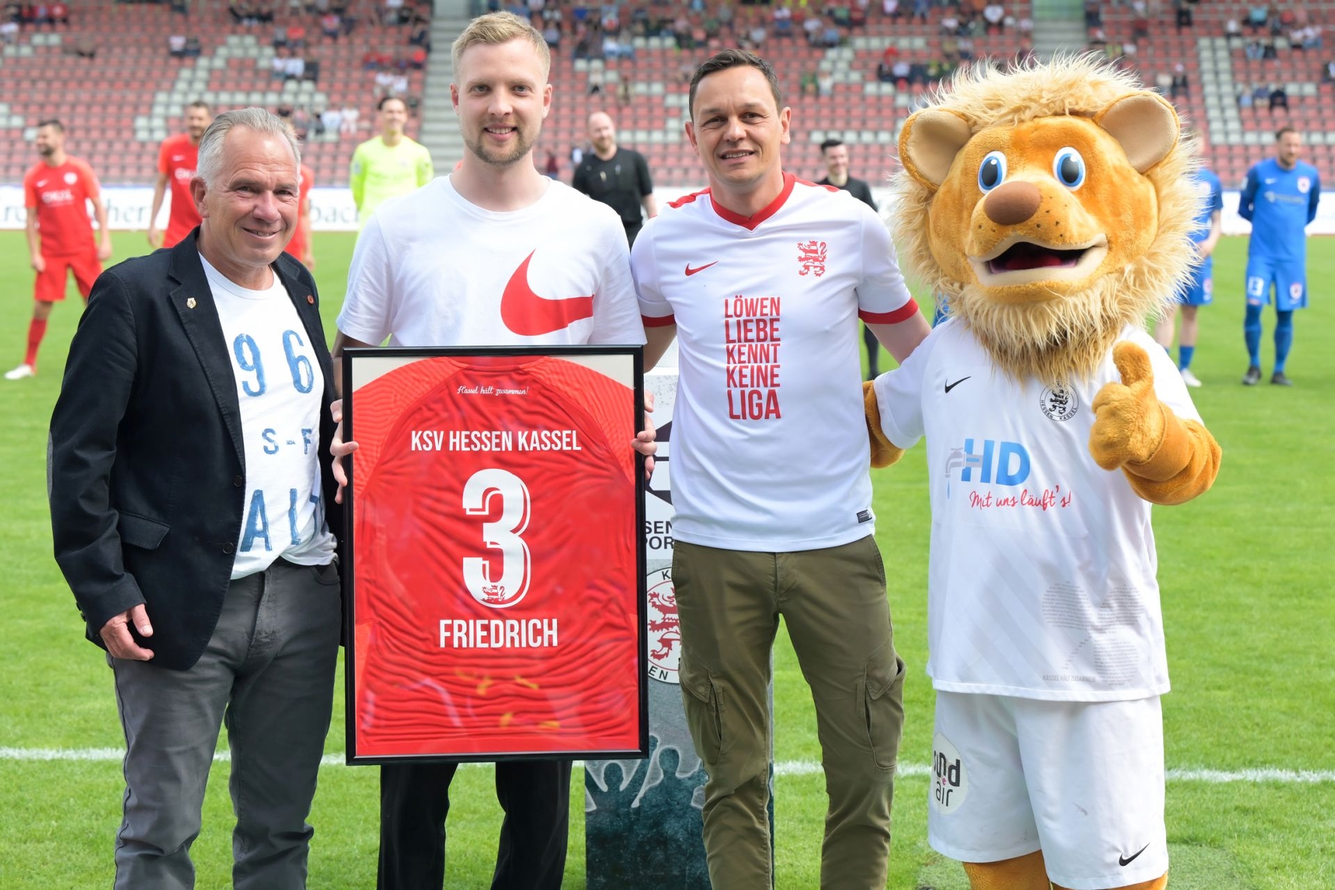 Verabschiedung von Steffen Friedrich mit Jens Rose, Swen Meier und Totti