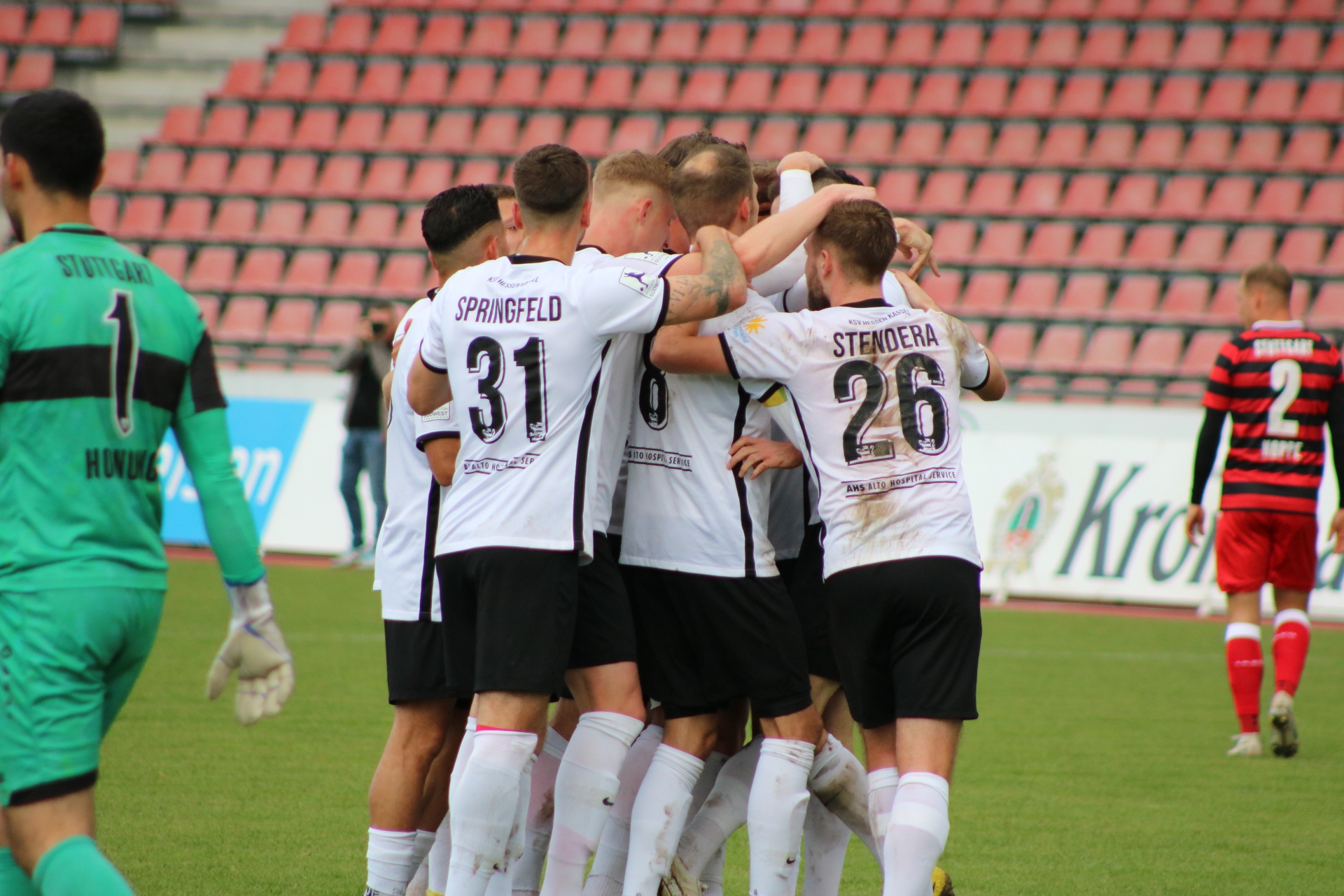 KSV Hessen Kassel - VfB Stuttgart (Torjubel nach dem 1:0)
