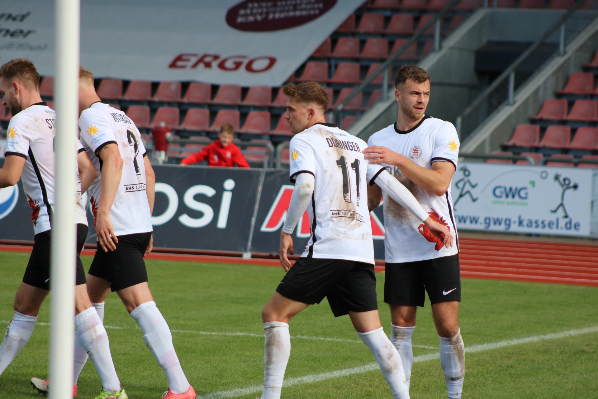KSV Hessen Kassel - VfB Stuttgart (Jubel nach dem 2:0)
