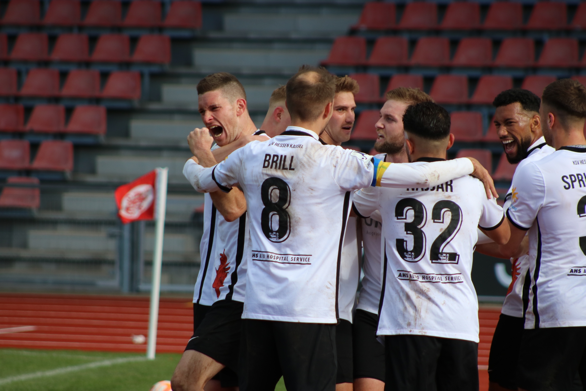 KSV Hessen Kassel - VfB Stuttgart (Jubel nach dem 2:0)