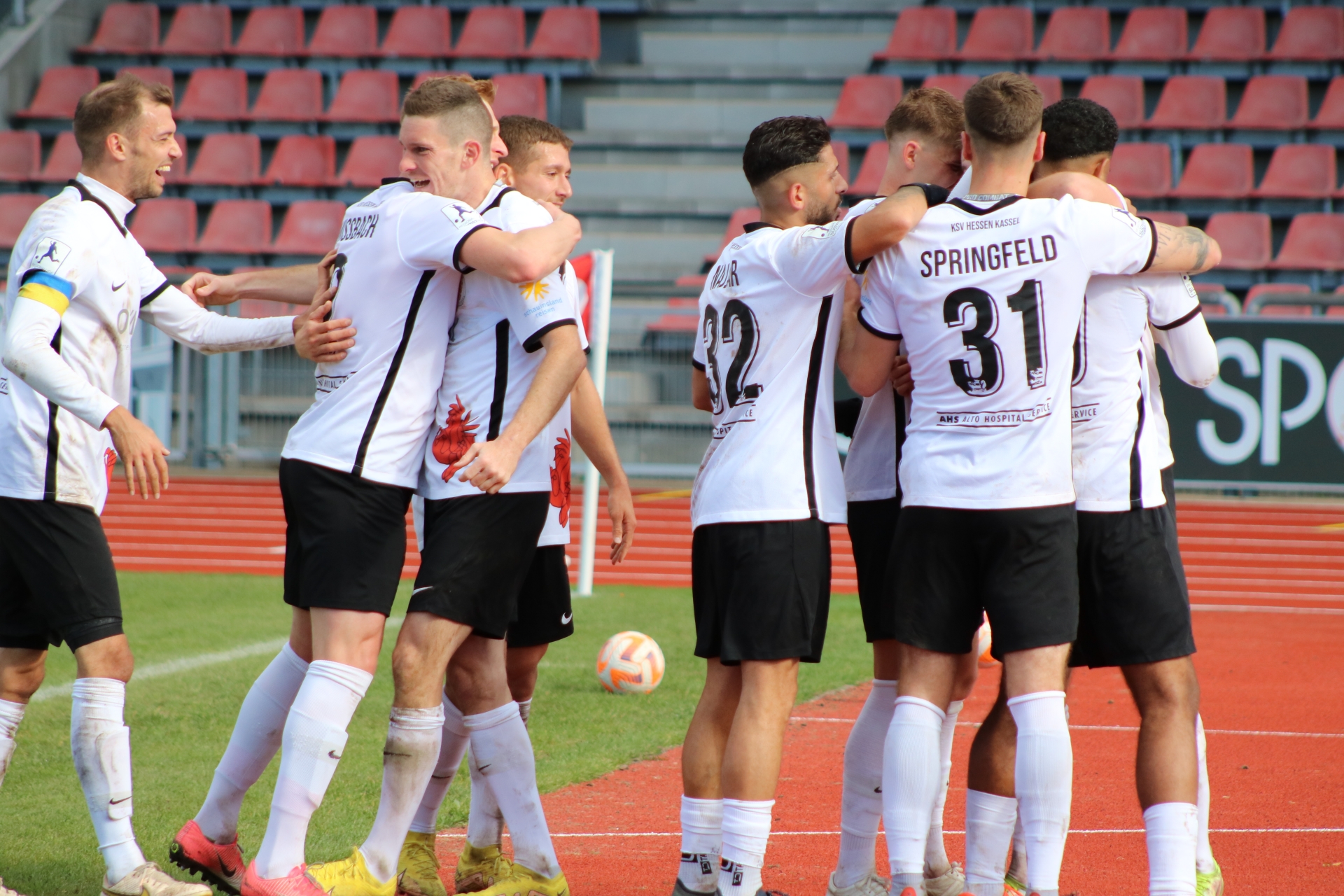 KSV Hessen Kassel - VfB Stuttgart (Jubel nach dem 2:0)