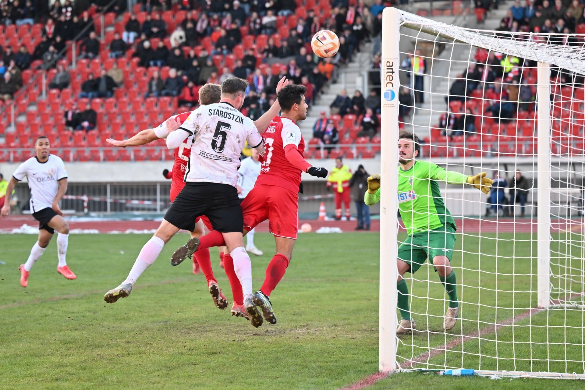 Saison 2022/23, Spieltag 2, KSV Hessen Kassel, Wormatia Worms, Endstand 1:1: Starostzik, Schmitt