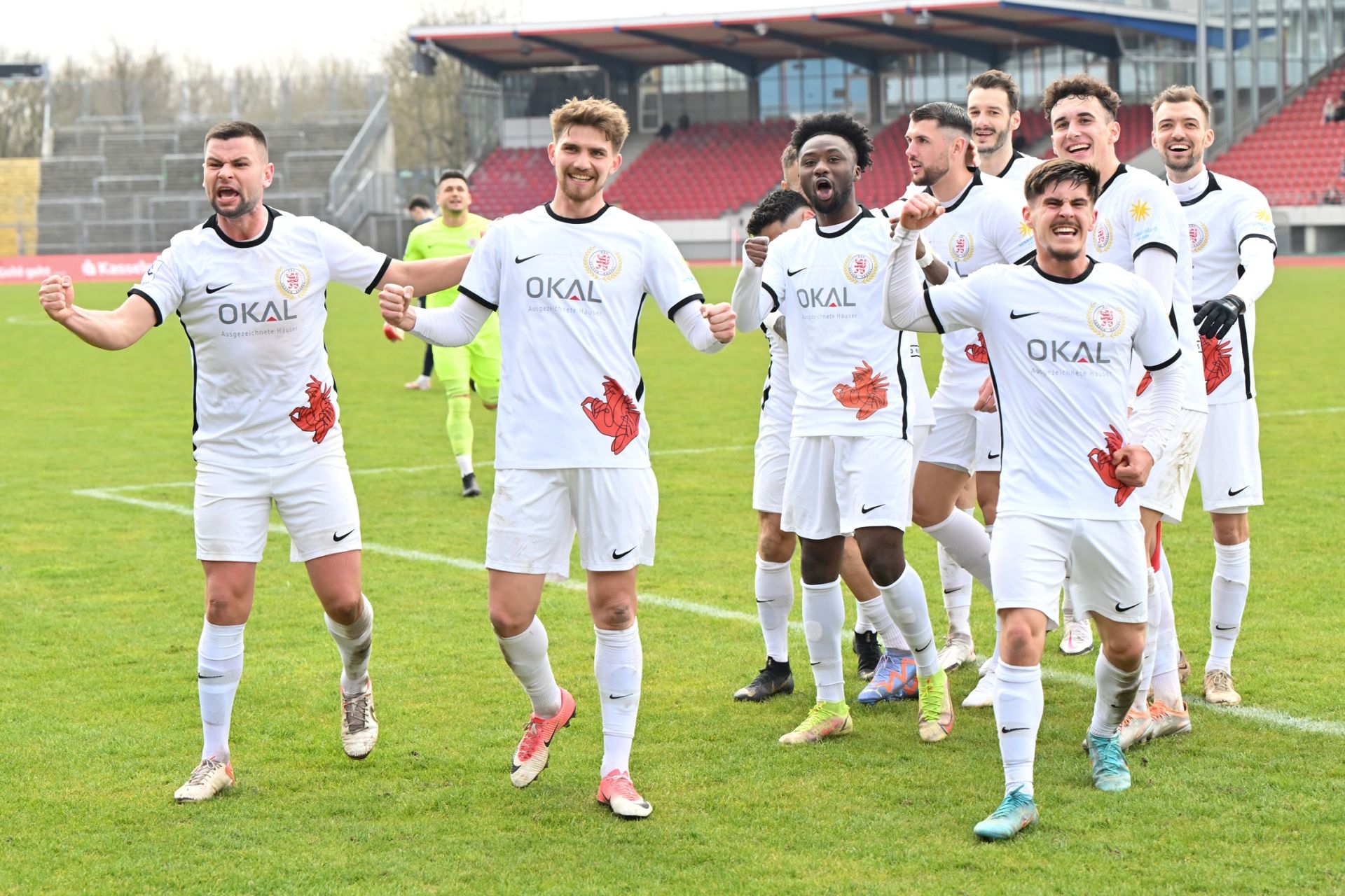 Saison 2022/23, KSV Hessen Kassel, FC-Astoria Walldorf, Endstand 3:0, Jubel zum 3:0