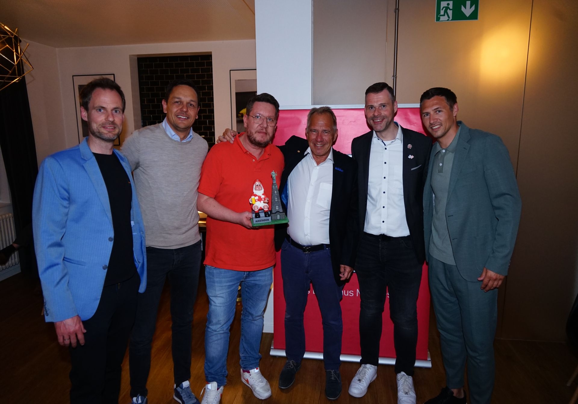 KSV-Aufsichtsratsvorsitzender Enrico Gaede, KSV-Finanzvorstand Swen Meier, Hotelchef Daniel Pahl, KSV-Vorstandssprecher Jens Rose, KSV-Marketingvorstand Daniel Bettermann, KSV-Geschäftsführer Sören Gonther