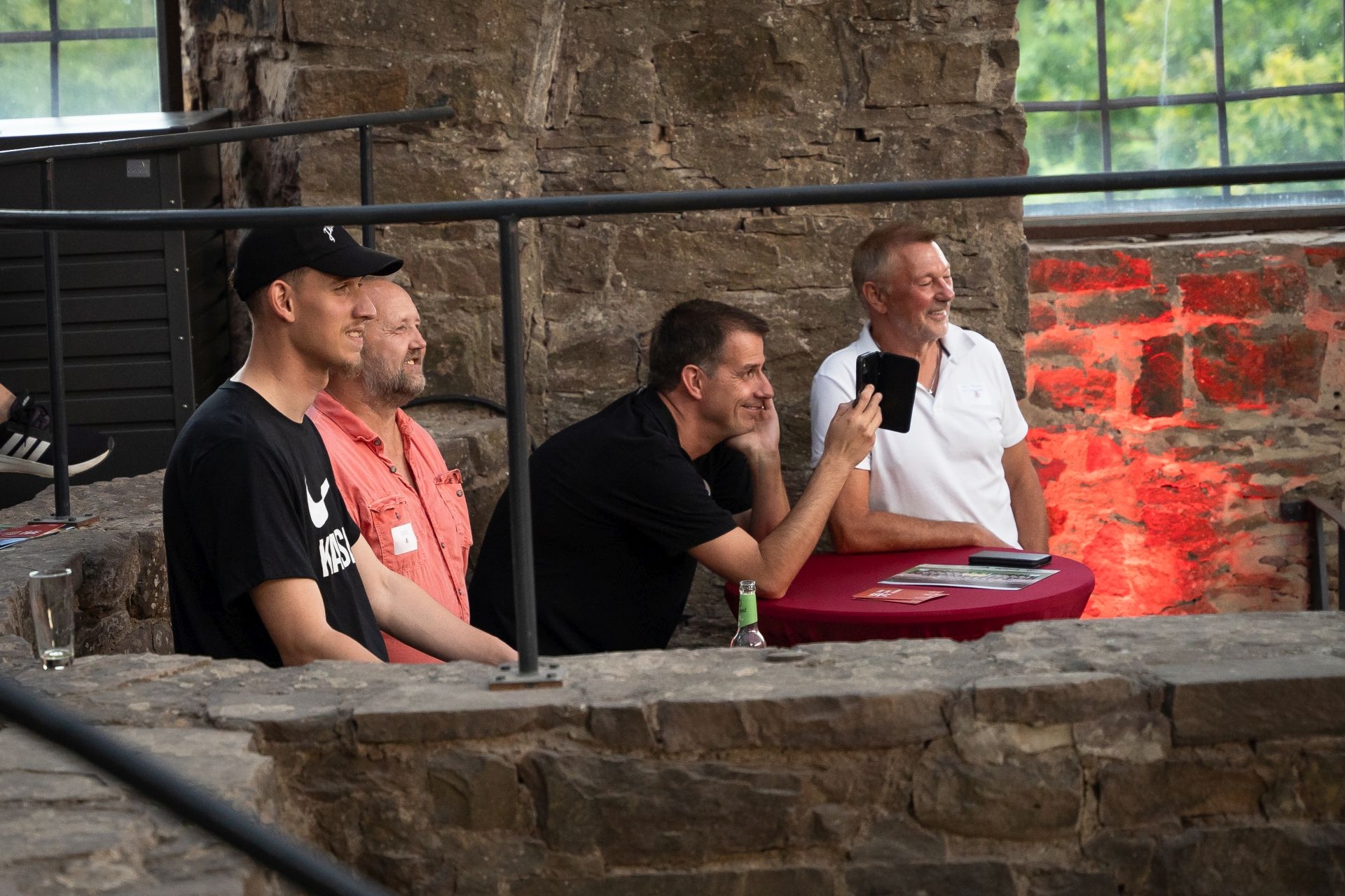 Impressionen des Sommerabend im Wasserschloss Wülmersen mit Markus Krebs