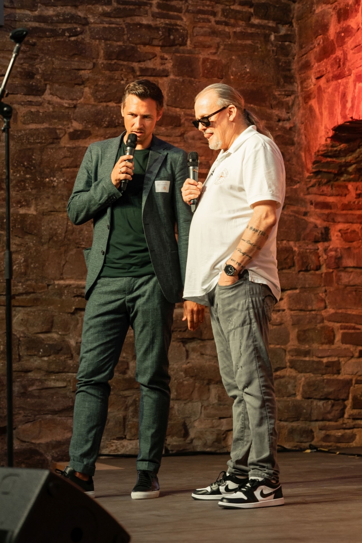 Impressionen des Sommerabend im Wasserschloss Wülmersen mit Markus Krebs