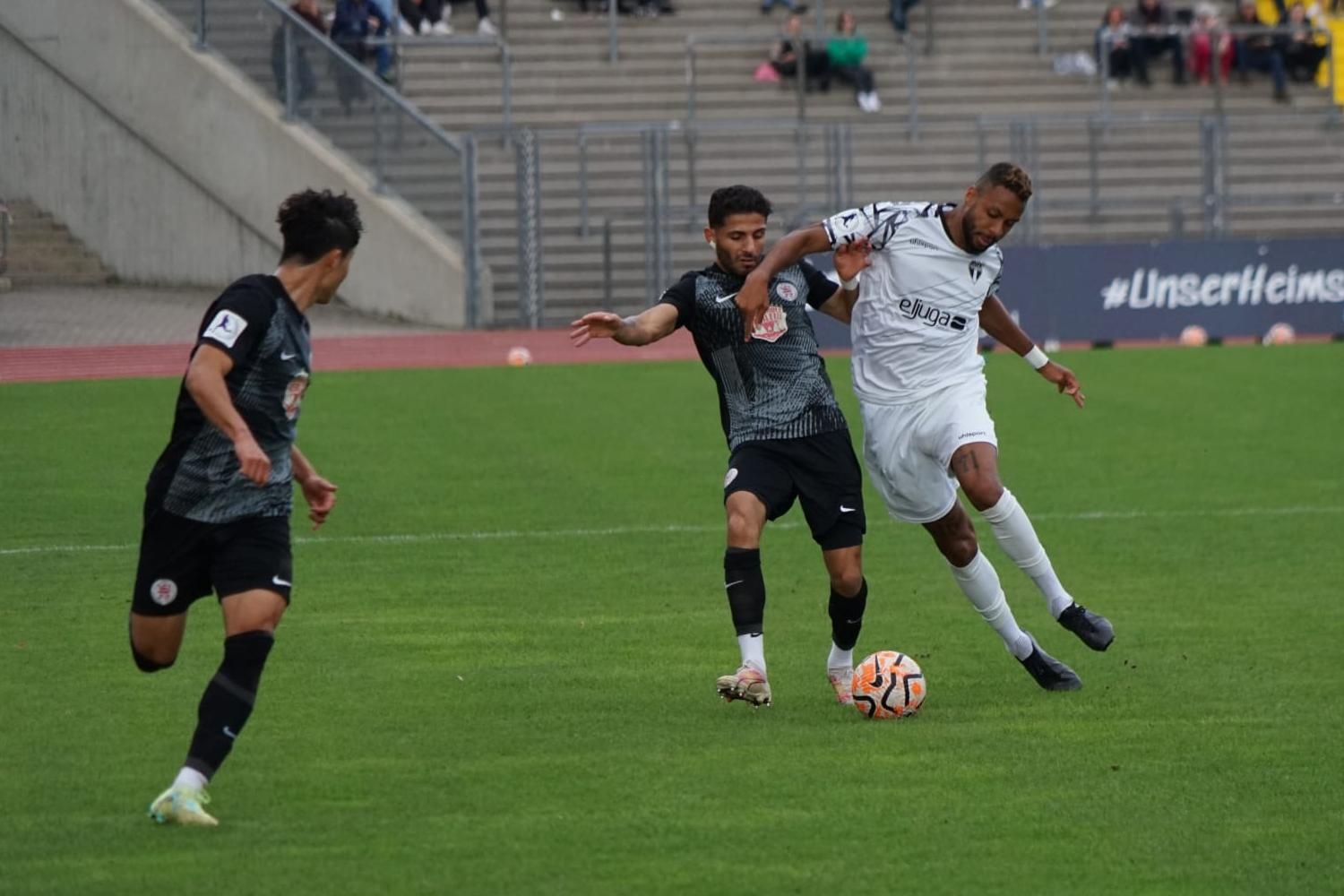 KSV Hessen Kassel - SGV Freiberg Fußball