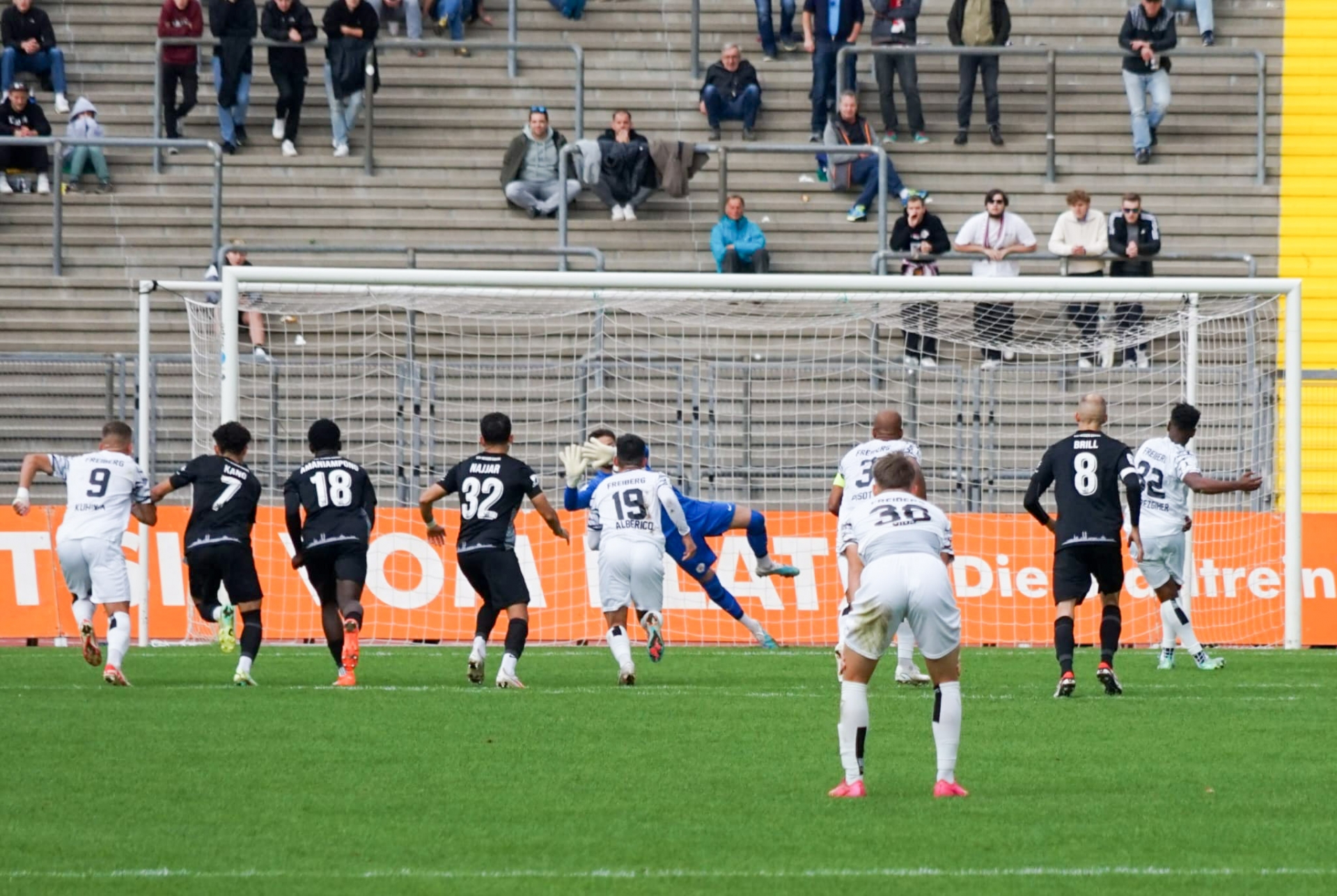 KSV Hessen Kassel - SGV Freiberg Fußball