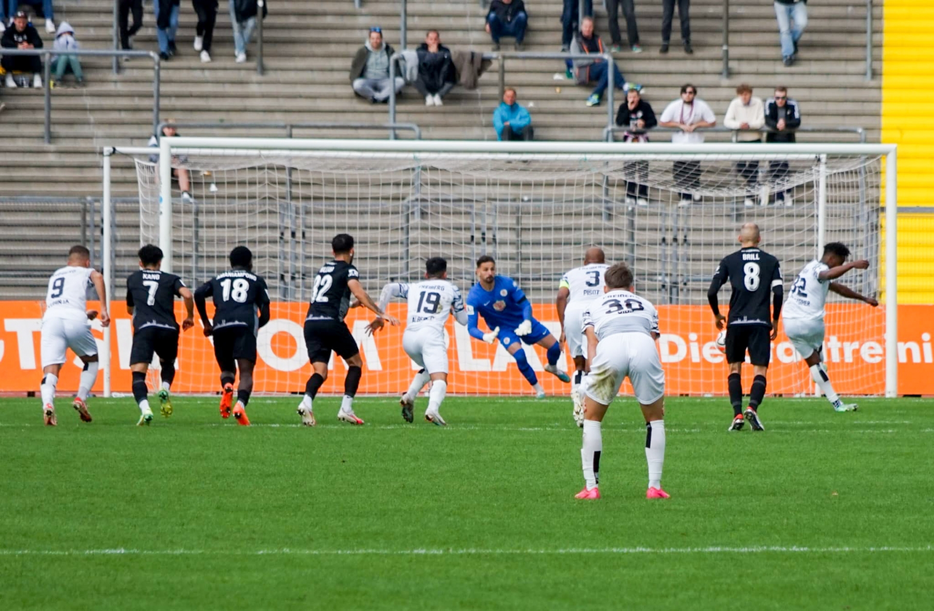 KSV Hessen Kassel - SGV Freiberg Fußball