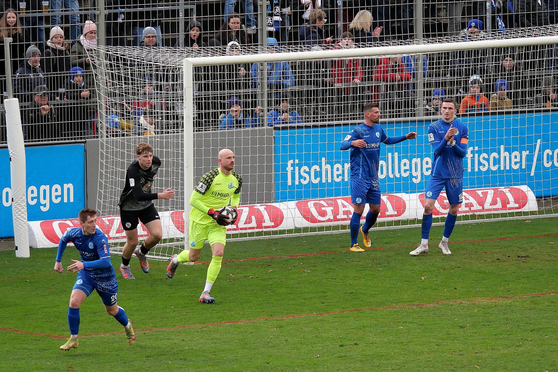 Stuttgarter Kickers - KSV Hessen Kassel