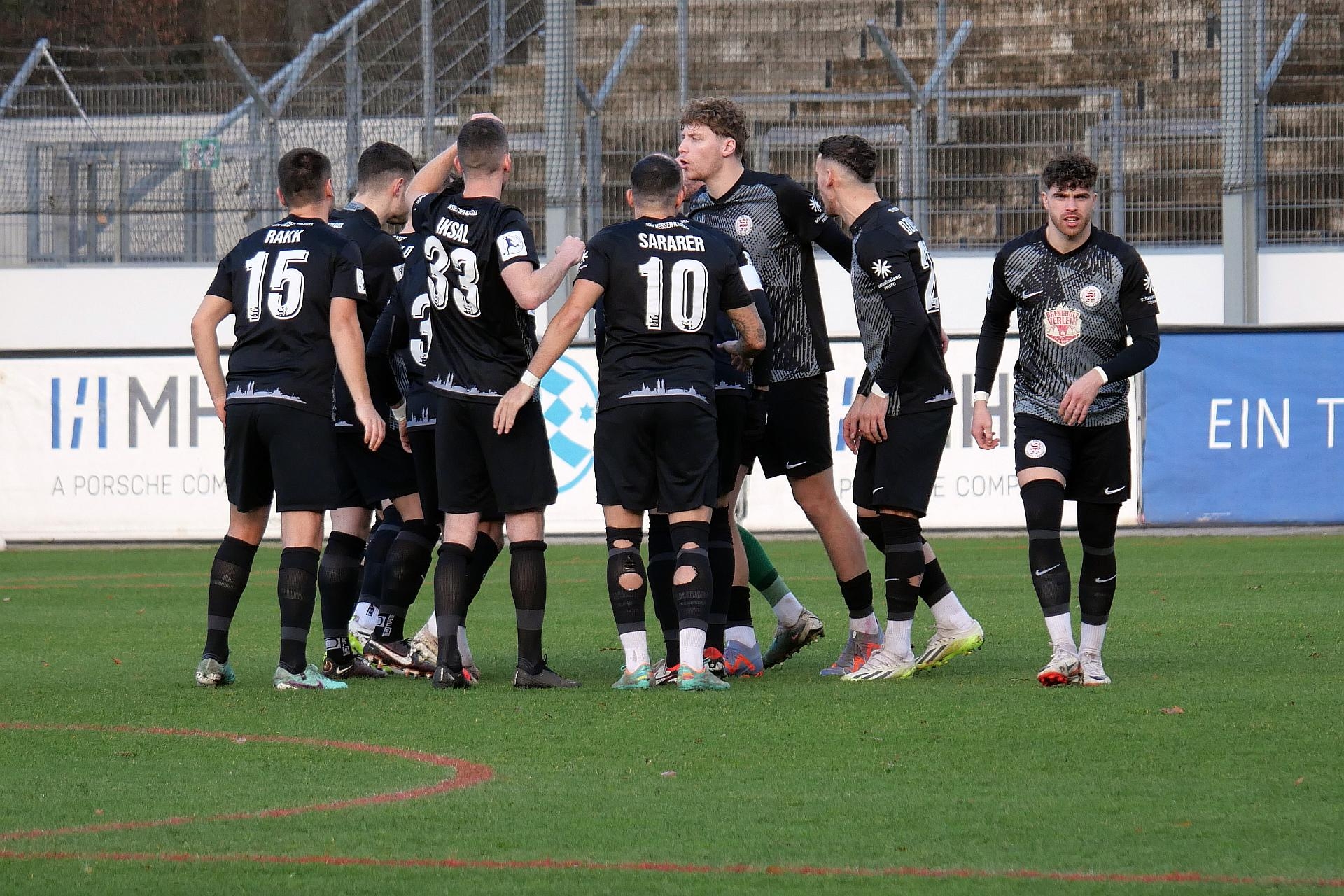 Stuttgarter Kickers - KSV Hessen Kassel, Mannschaftskreis