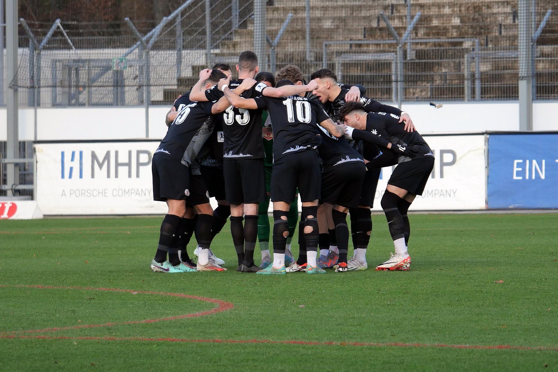 Stuttgarter Kickers - KSV Hessen Kassel, Mannschaftskreis