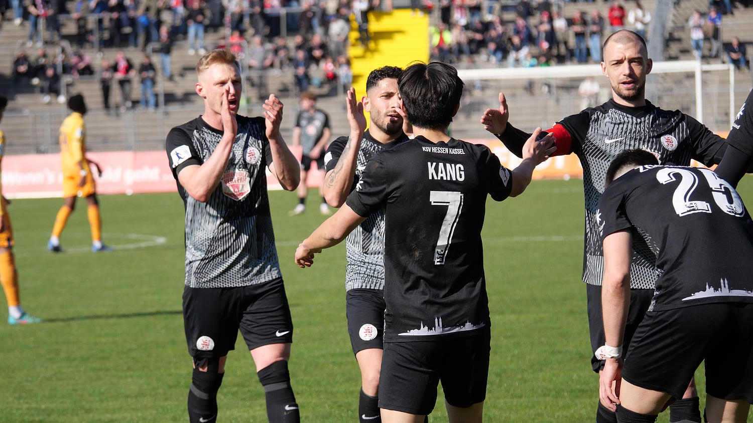 KSV Hessen Kassel - TSG Hoffenheim II, Torjubel Mannschaft