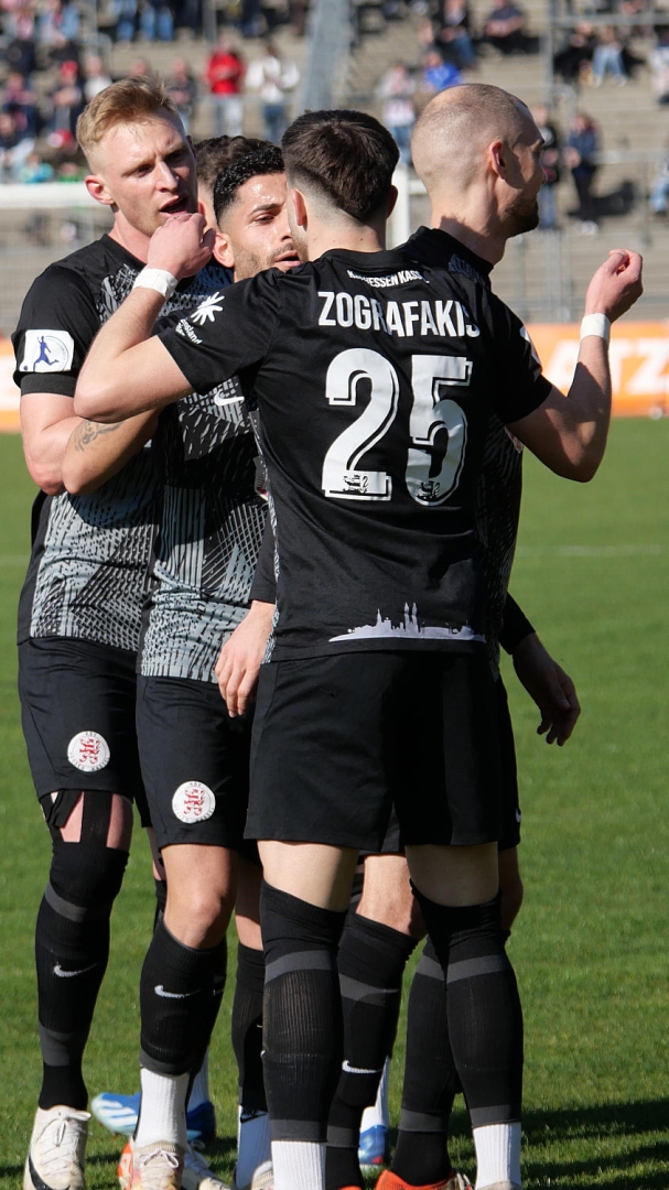 KSV Hessen Kassel - TSG Hoffenheim II, Torjubel Zografakis, Najjar, Mißbach