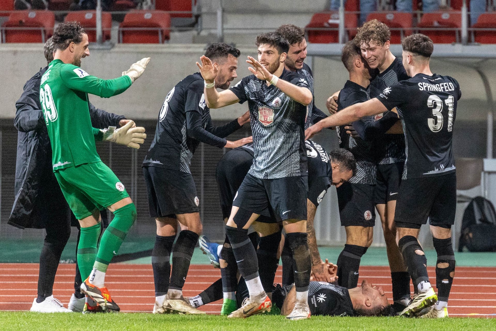 Löwen spielen am Mittwochabend im Hessenpokal - Halbfinale bei Türk Gücü Friedberg