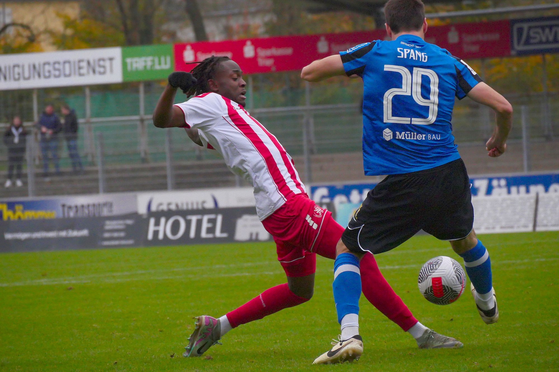 SV Eintracht Trier - KSV Hessen Kassel, Luyeye