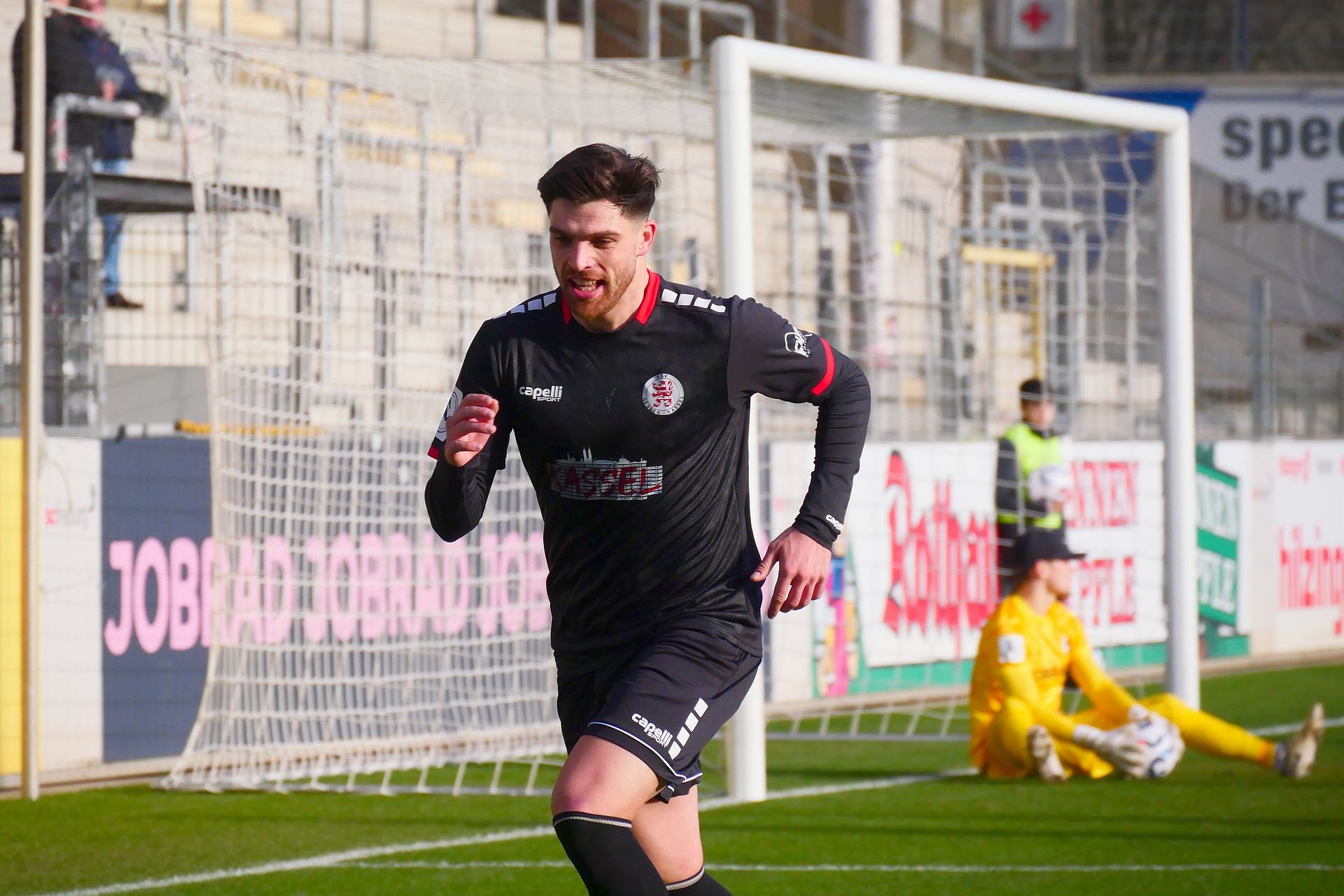 SC Freiburg II - KSV Hessen Kassel, Torjubel 1:1, Zografakis