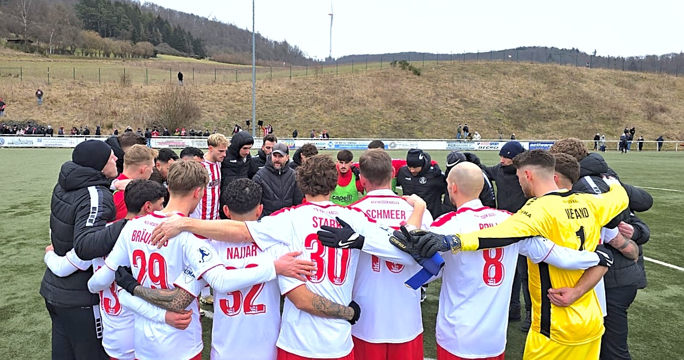 FV 08 Breidenbach - KSV Hessen Kassel, Mannschaftskreis