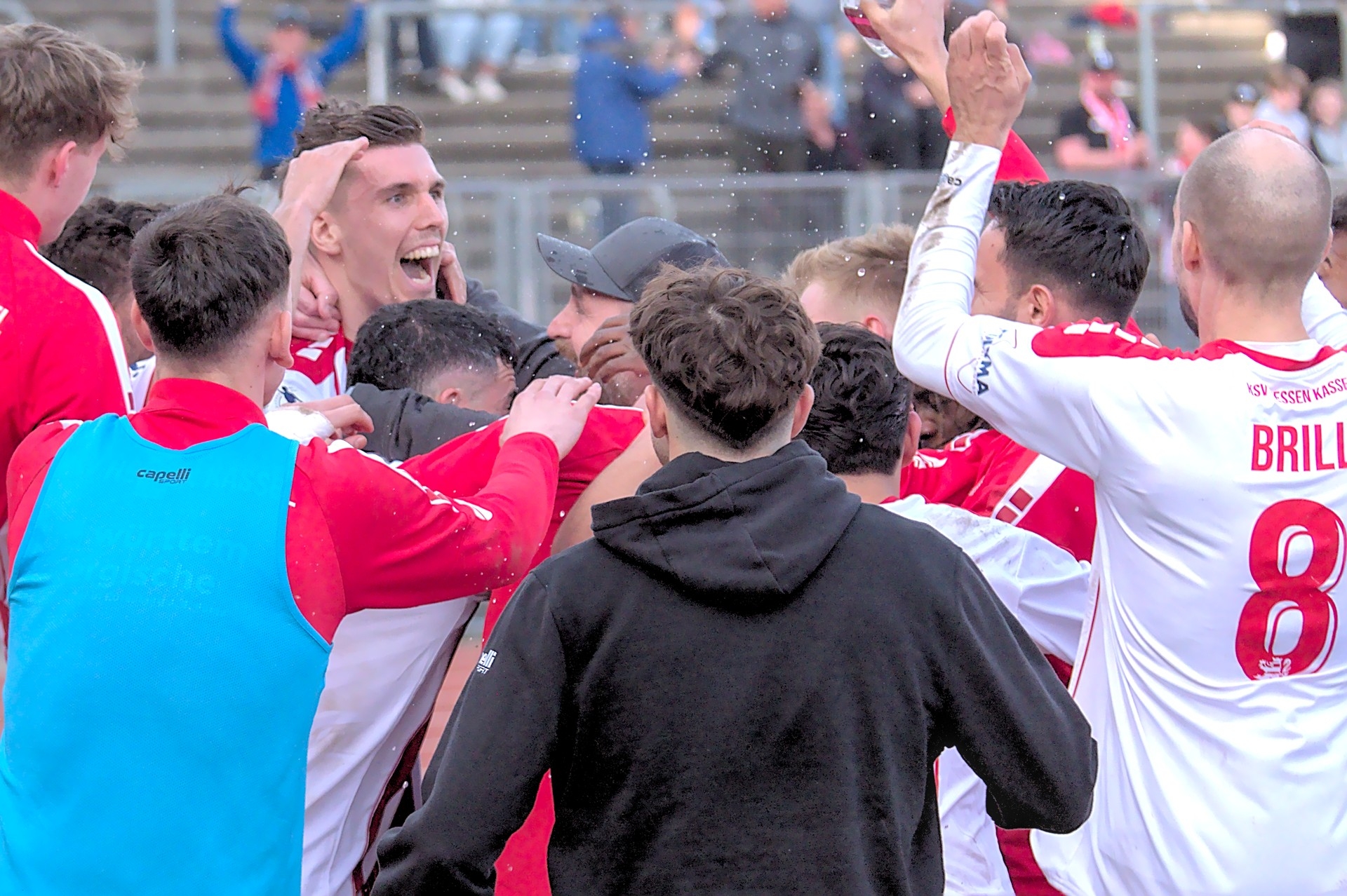 KSV Hessen Kassel - FC Giessen, Torjubel, Dahlke