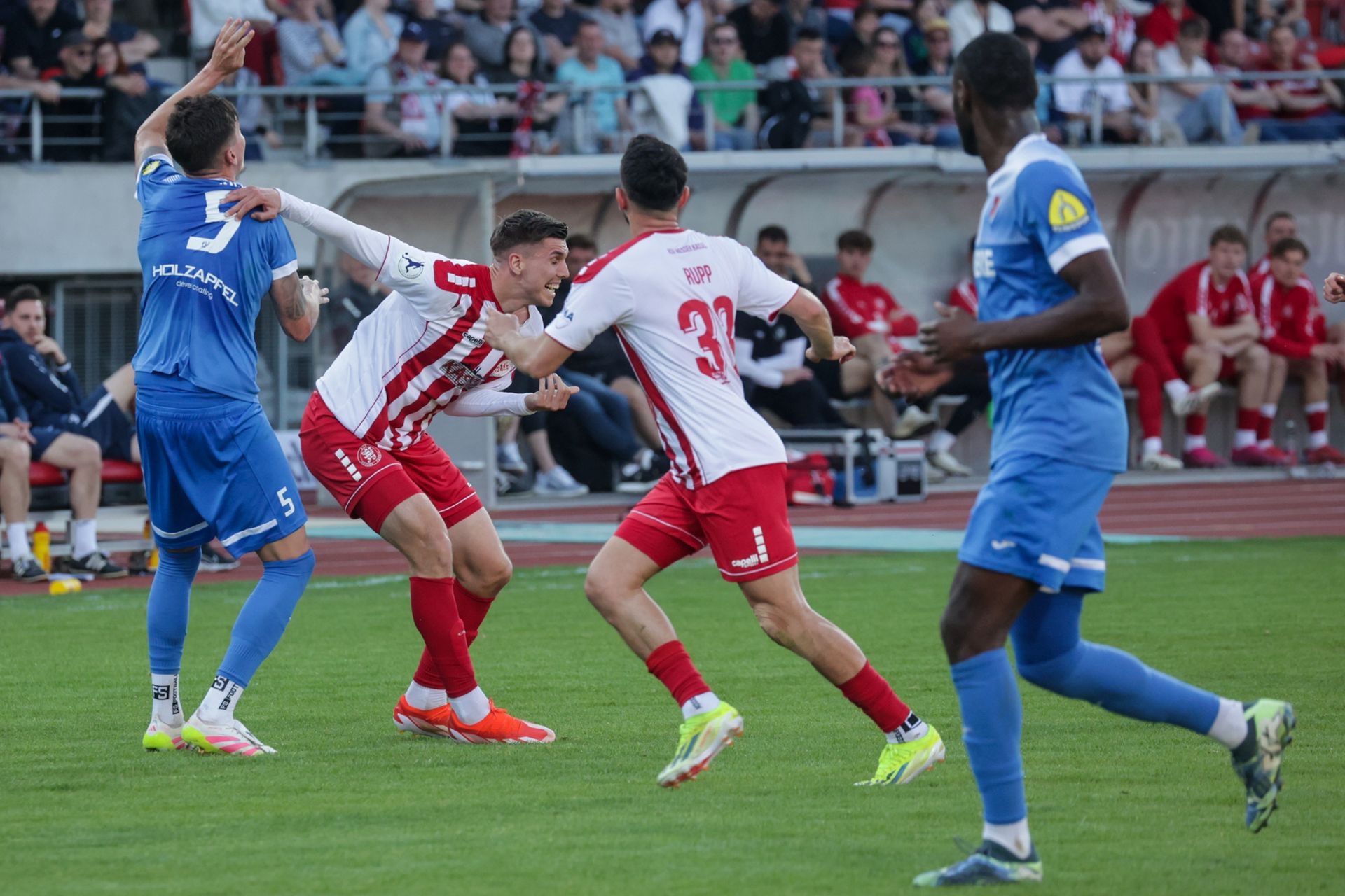 Krombacher Hessenpokal-Halbfinale KSV Hessen - TSV Steinbach Haiger
