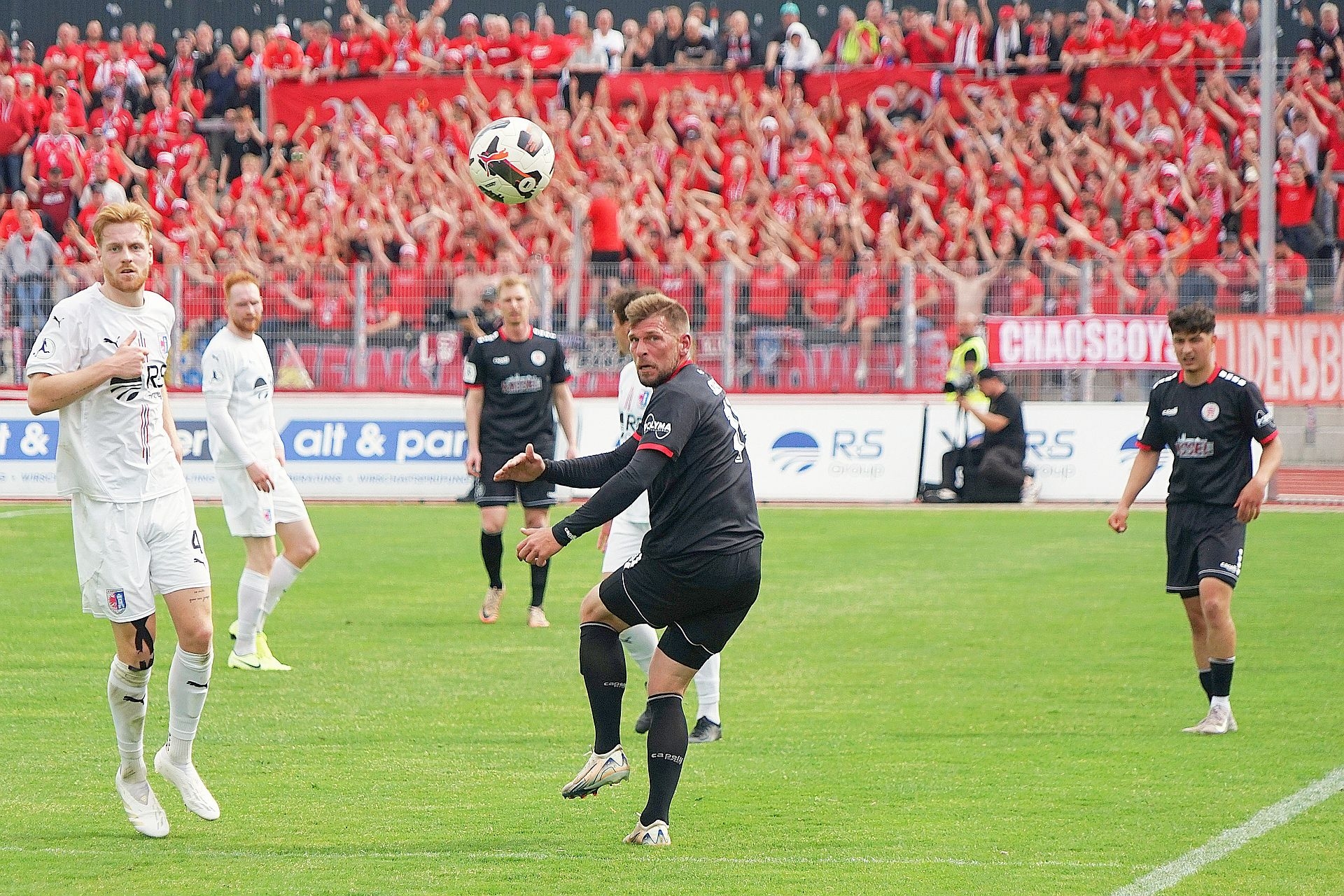 SG Barockstadt Fulda-Lehnerz - KSV Hessen Kassel, Auswärts Fanblock, Schmeer