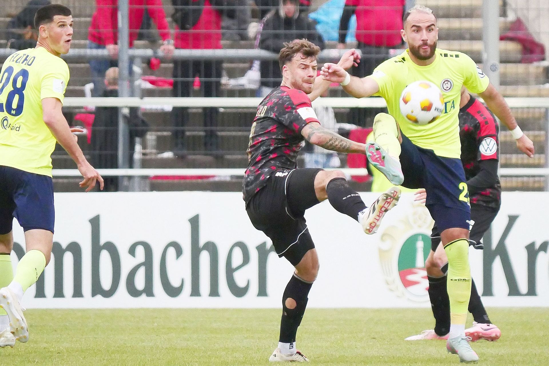 Krombacher Hessenpokal Finale 2024/25 KSV Hessen Kassel - SV Wehen Wiesbaden, Springfeld