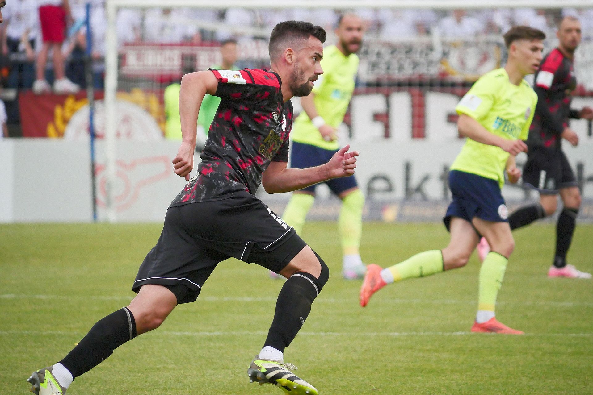 Krombacher Hessenpokal Finale 2024/25 KSV Hessen Kassel - SV Wehen Wiesbaden, Hingerl