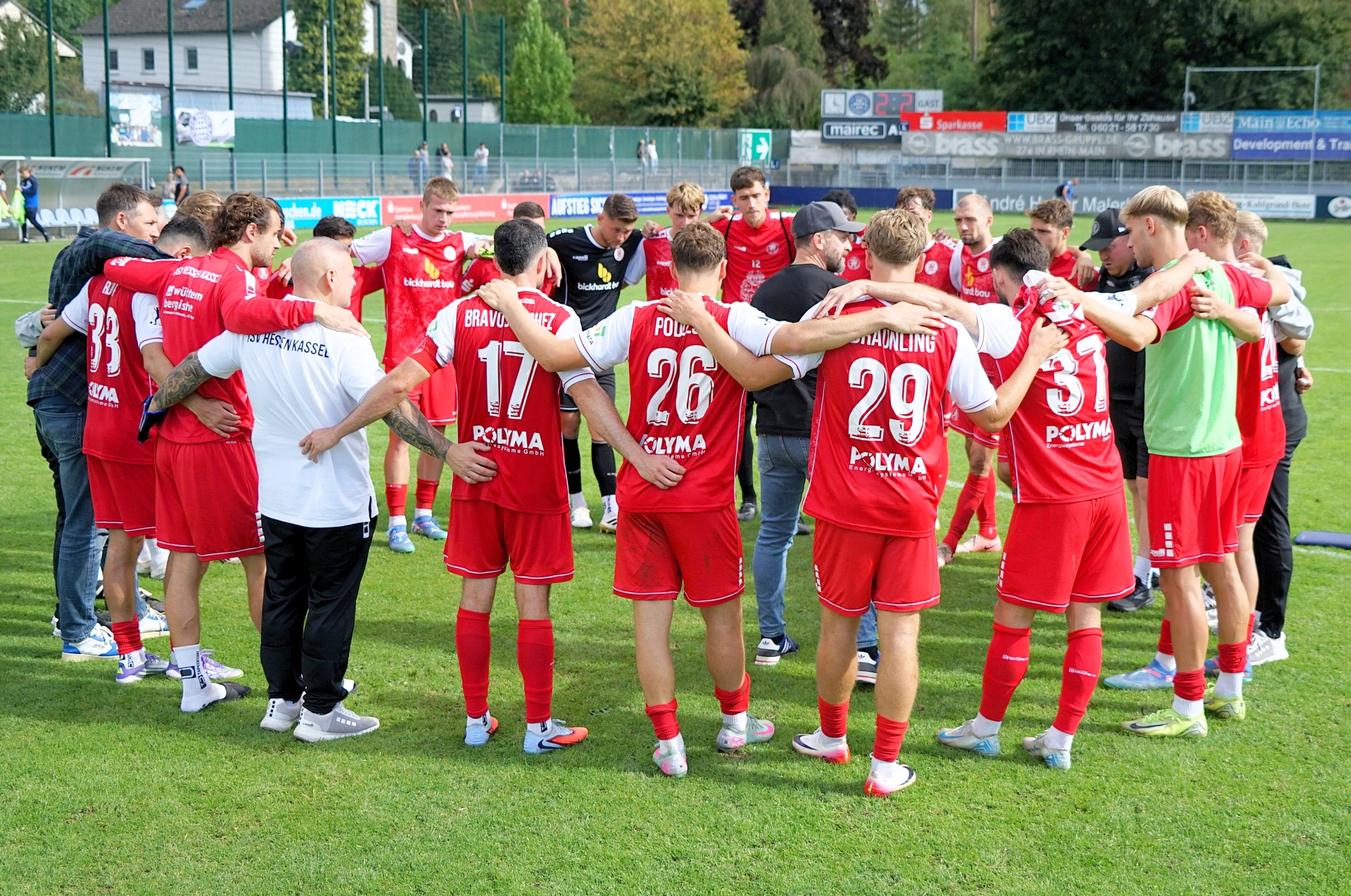 FC Bayern Alzenau - KSV Hessen Kassel, Mannschaftskreis