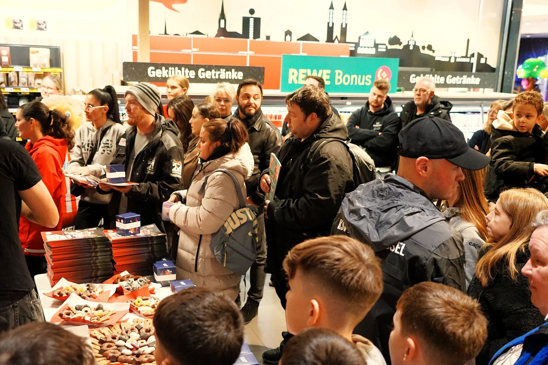 Stickerstars Kickoff