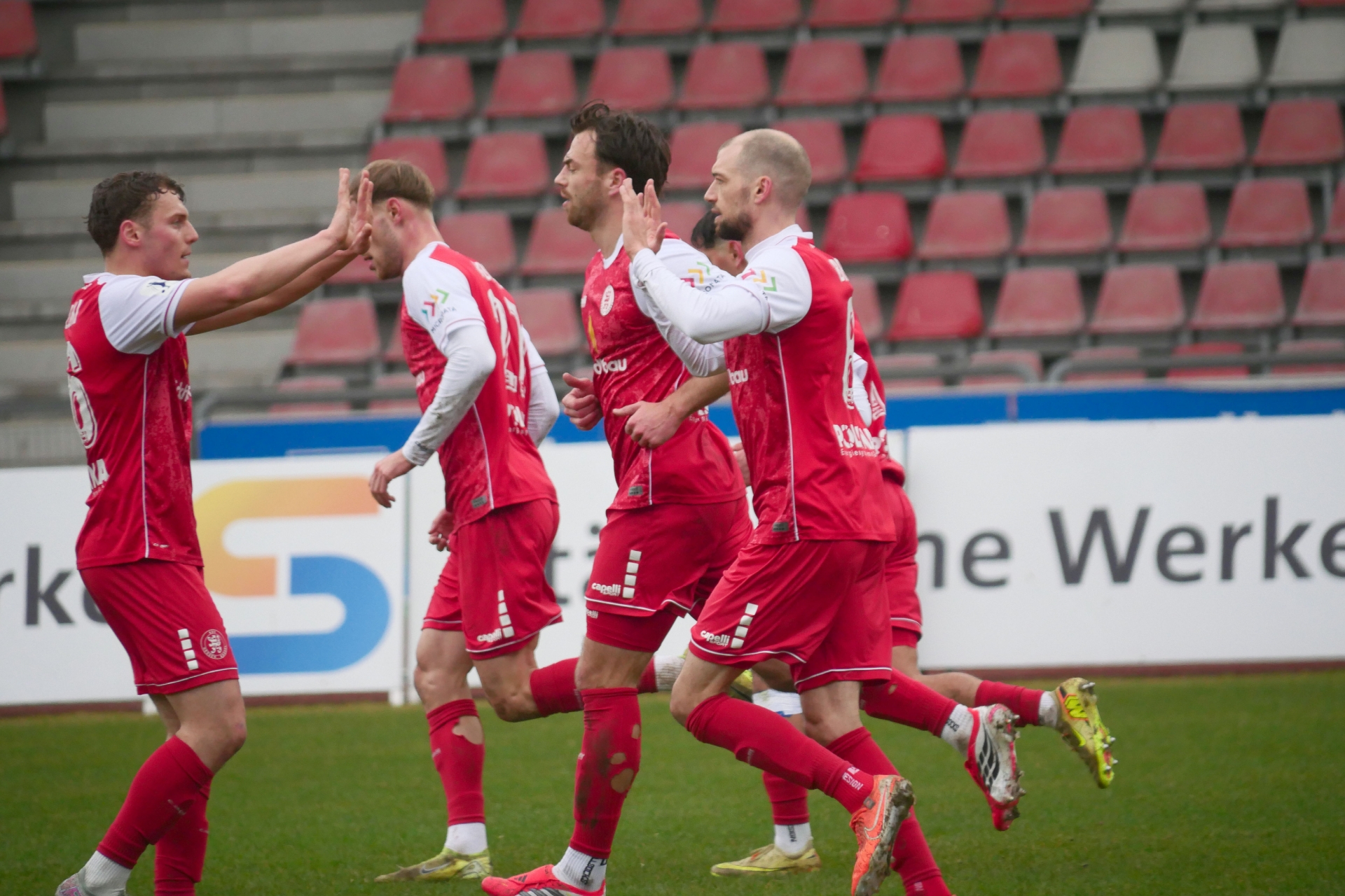 L&ouml;wen schlagen Schott Mainz 2:1