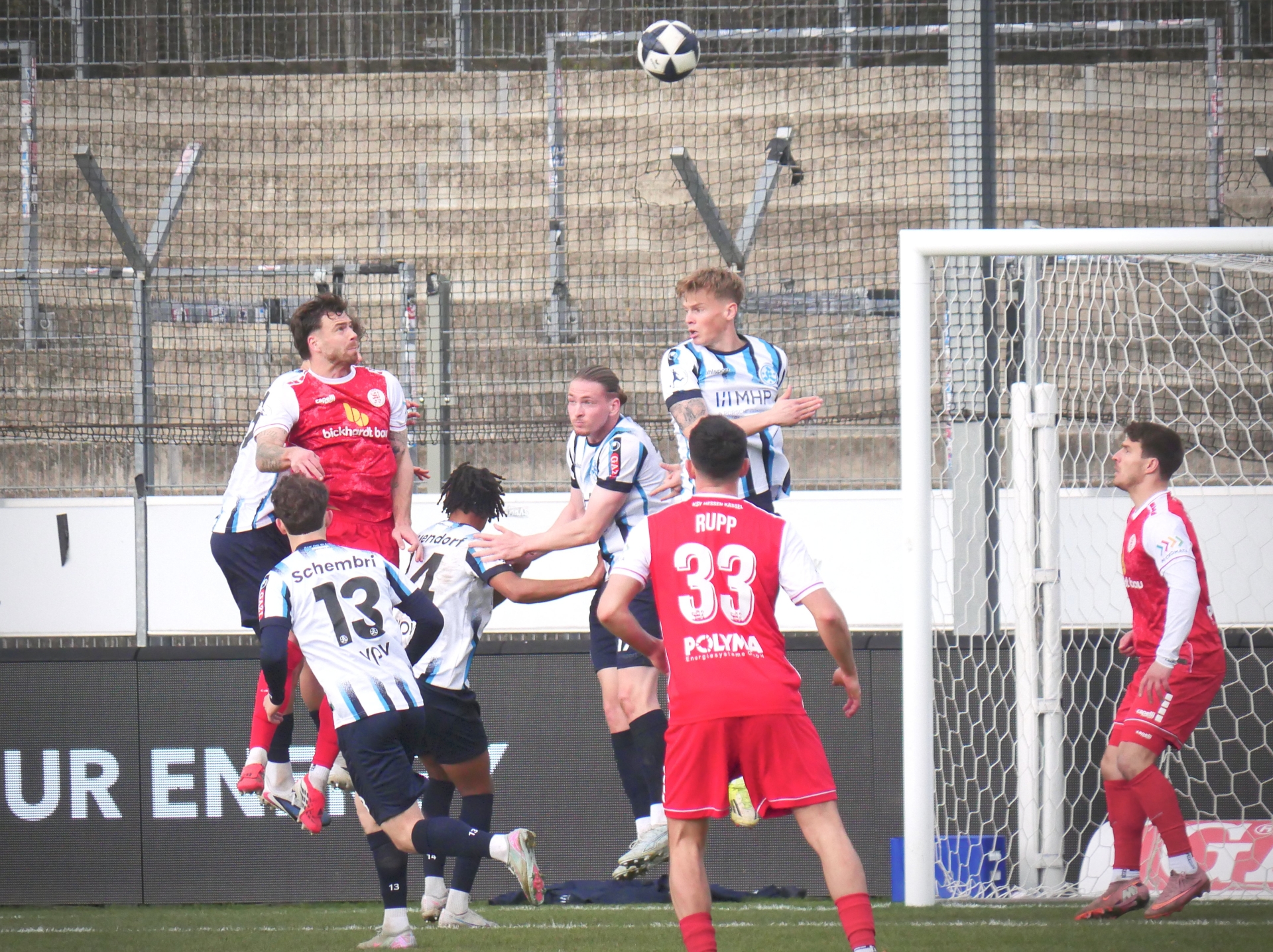 Stuttgarter Kickers, KSV Hessen Kassel, Endstand 0:1