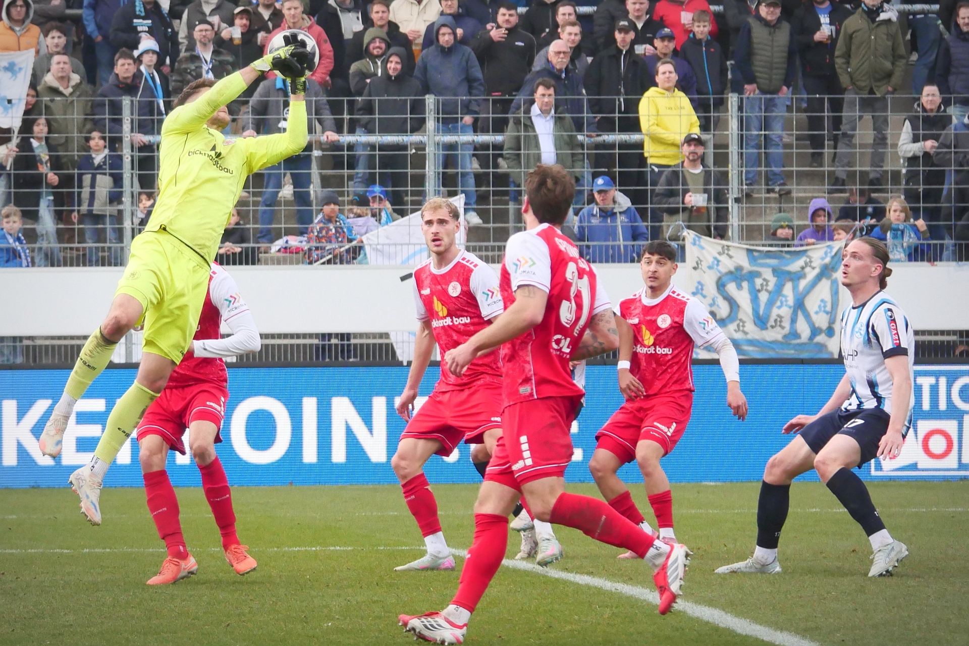 Stuttgarter Kickers, KSV Hessen Kassel, Endstand 0:1, Weyand