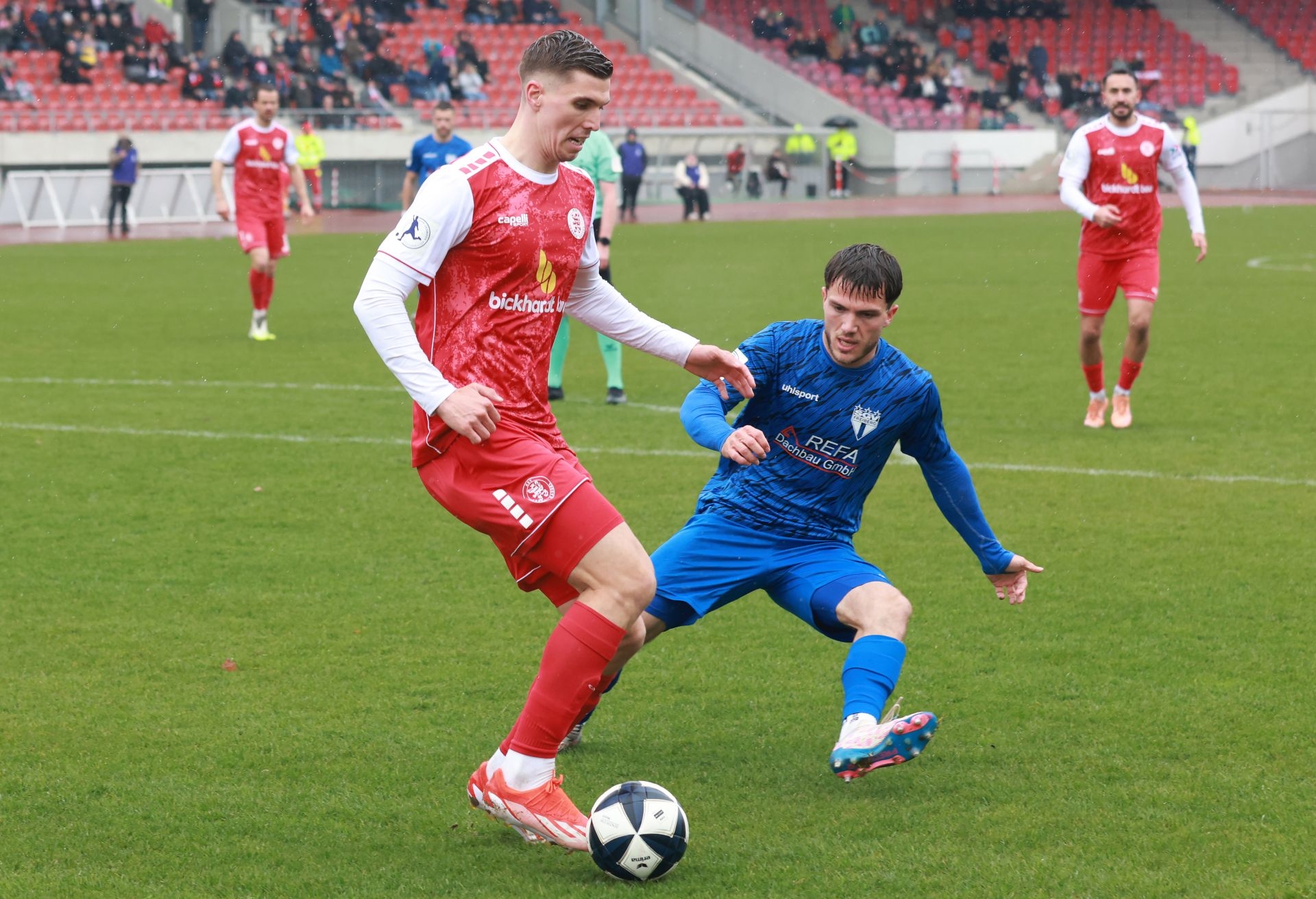 Fu&szlig;ball-Regionalliga,
KSV Hessen gegen Freiberg, 
Jan Dahlke
21 Tim Niklas Pietzsch


Foto: Schachtschneider