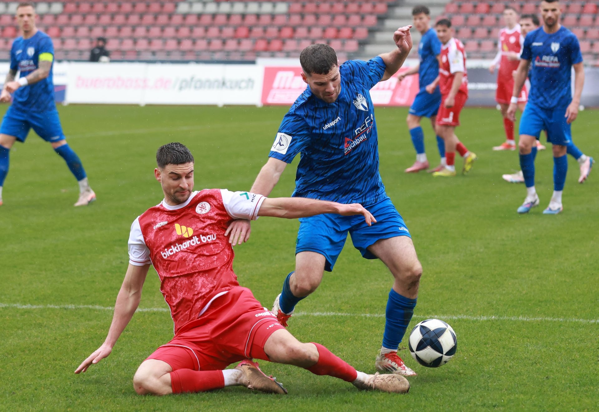 Fu&szlig;ball-Regionalliga,
KSV Hessen gegen Freiberg, 
Danny Breitfelder
21 Tim Niklas Pietzsch


Foto: Schachtschneider