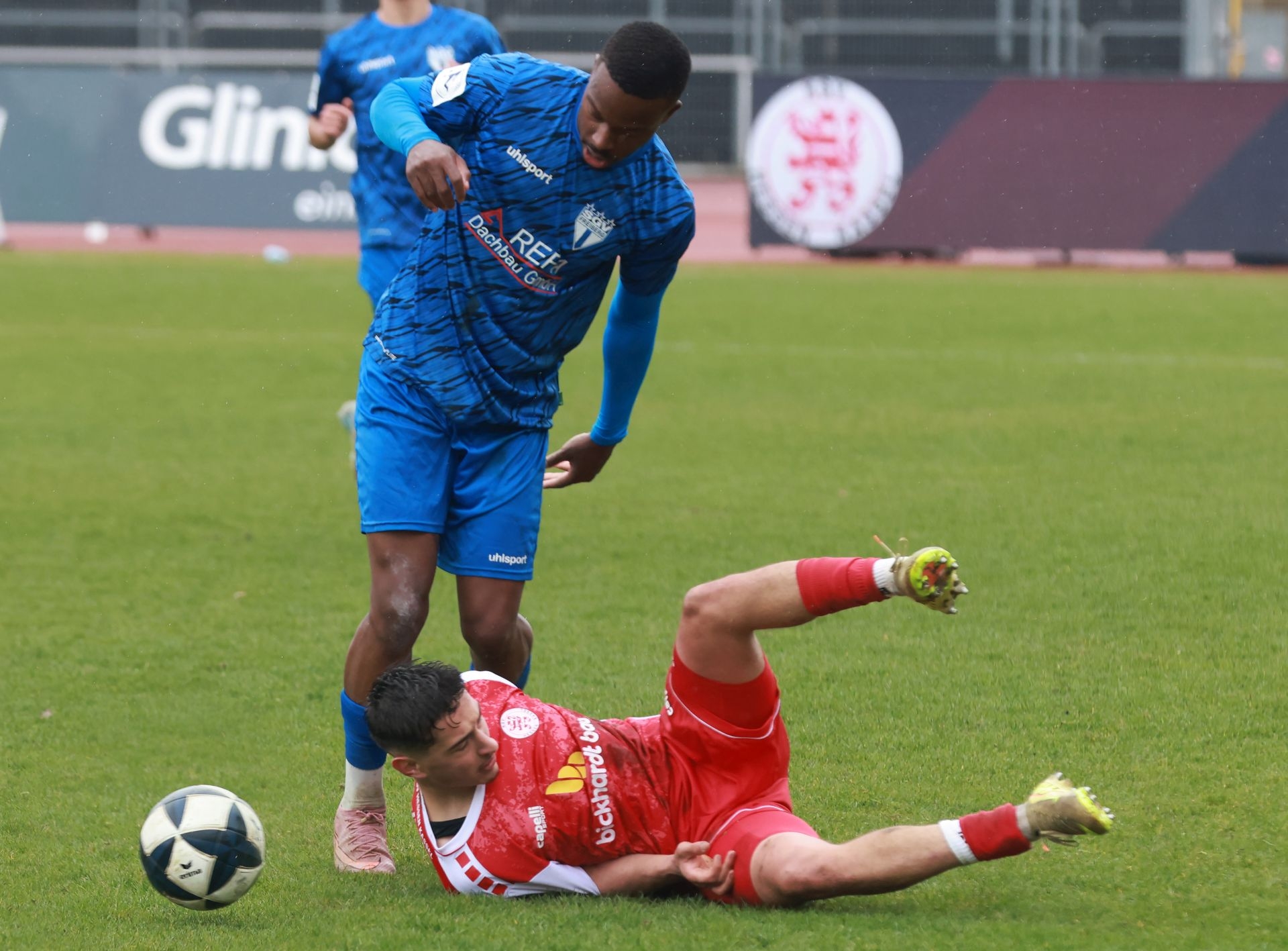 Fu&szlig;ball-Regionalliga,
KSV Hessen gegen Freiberg, 
Emre Boeyuekata
Ryan Adigo

Foto: Schachtschneider