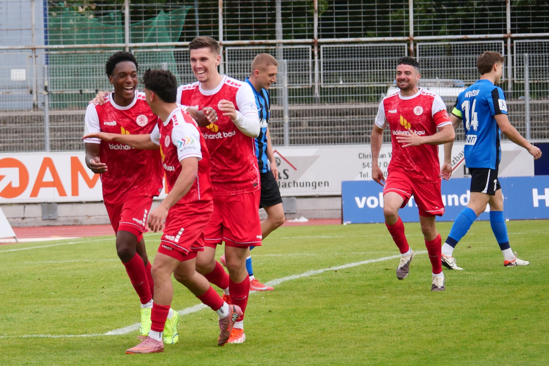 SV Eintracht Trier - KSV Hessen Kassel, Torjubel, Bonianga, Böyükata, Dahlke, Bravo Sanchez