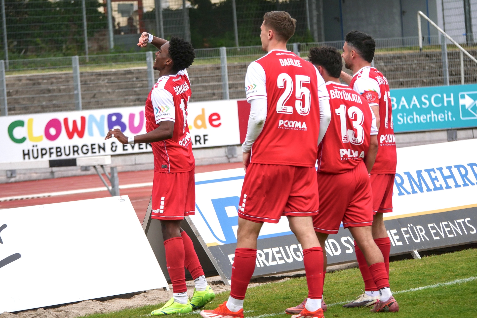 SV Eintracht Trier - KSV Hessen Kassel, Torjubel, Bonianga