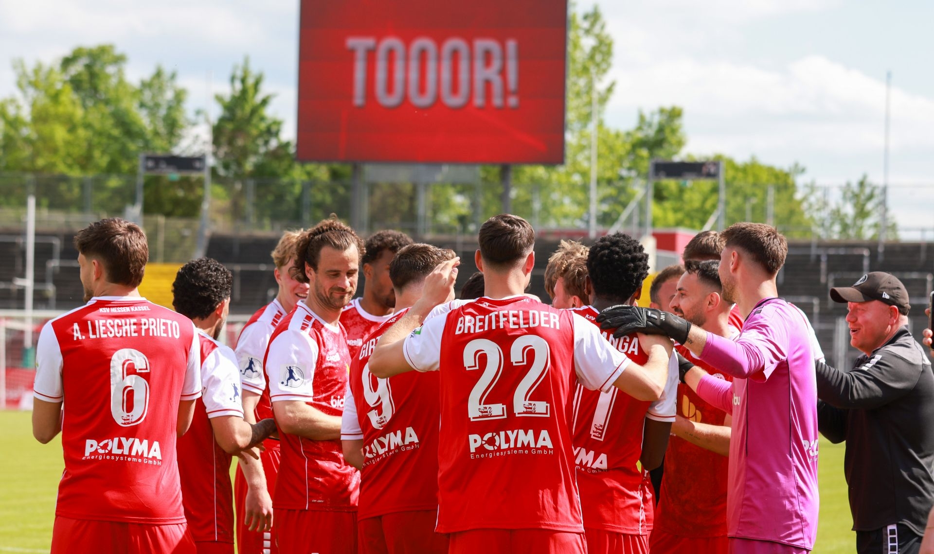 Fu&szlig;ball Regionalliga, KSV Hessen gegen TSV Steinbach,
Jubel,
Foto: Schachtschneider