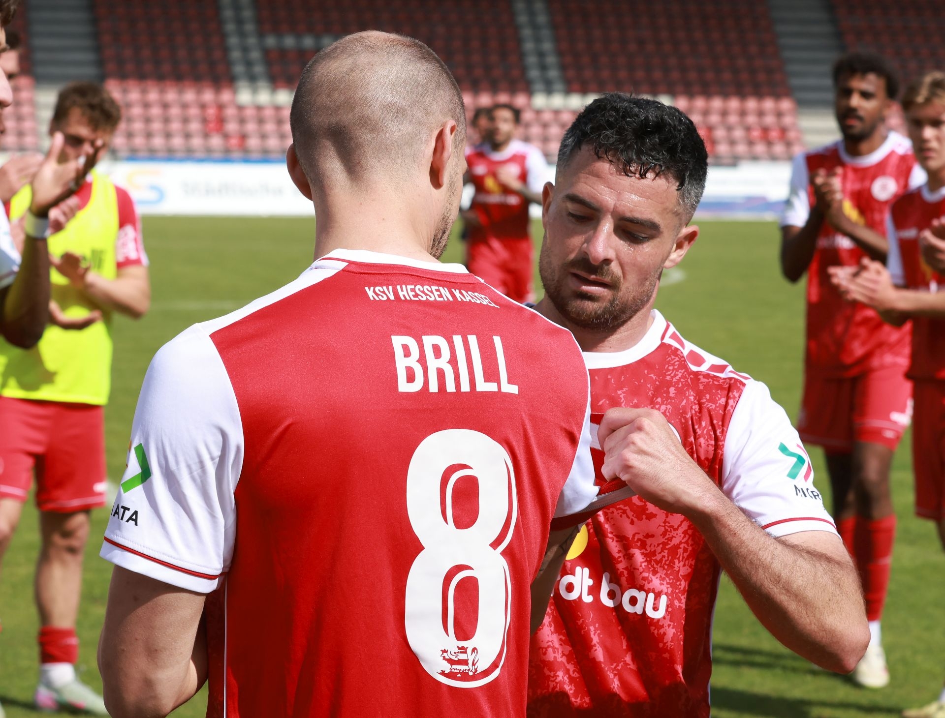 Fu&szlig;ball Regionalliga, KSV Hessen gegen TSV Steinbach,
Frederic Brill,
Adrian Bravo Sanchez,
Foto: Schachtschneider