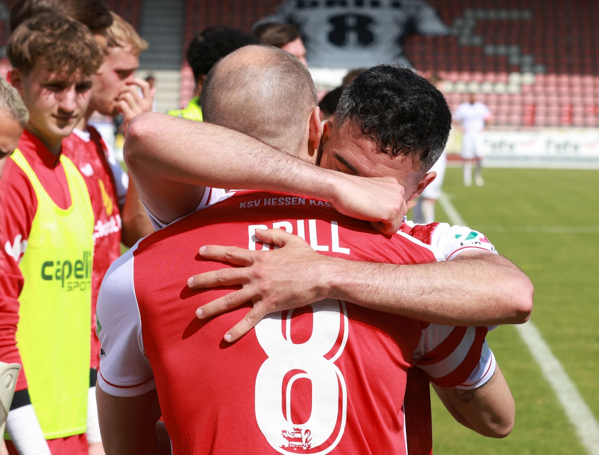 Fu&szlig;ball Regionalliga, KSV Hessen gegen TSV Steinbach,
Frederic Brill,
Adrian Bravo Sanchez,
Foto: Schachtschneider