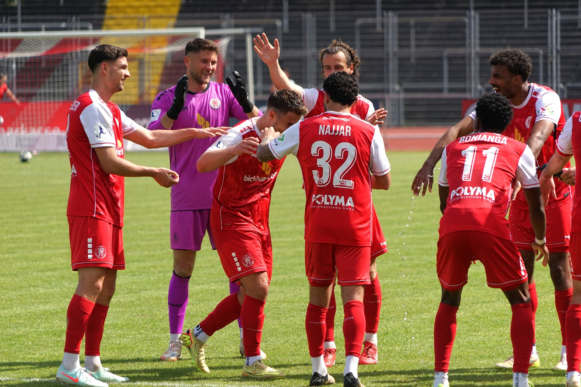KSV Hessen Kassel - TSV Steinbach Haiger, Girth, Mannschaft, Spalier