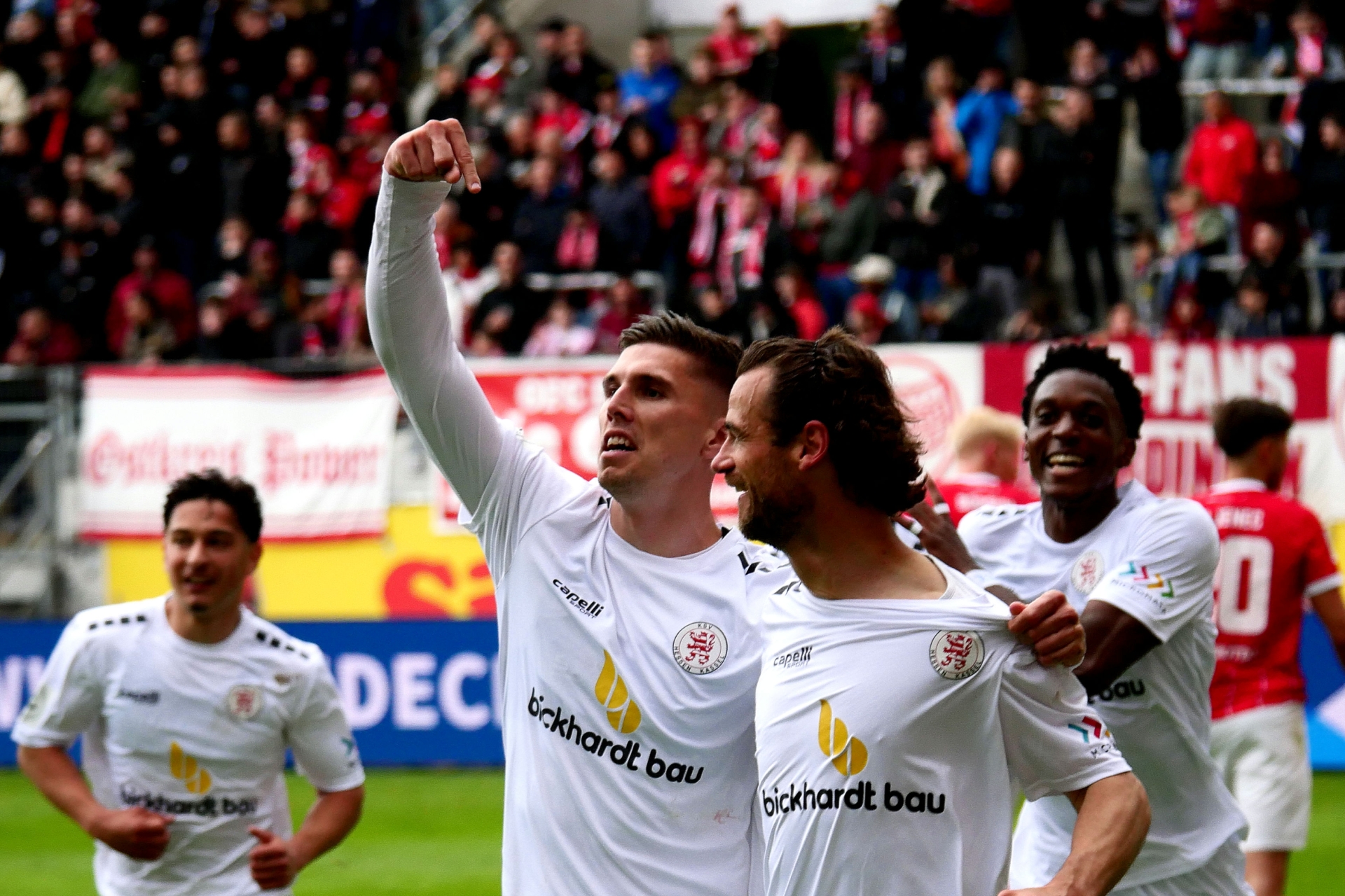 3:1 - L&ouml;wen-Sieg auf dem Bieberer Berg