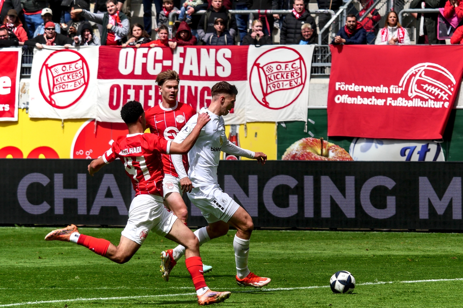 Kickers Offenbach - KSV Hessen Kassel, Dahlke, Tor 2:0