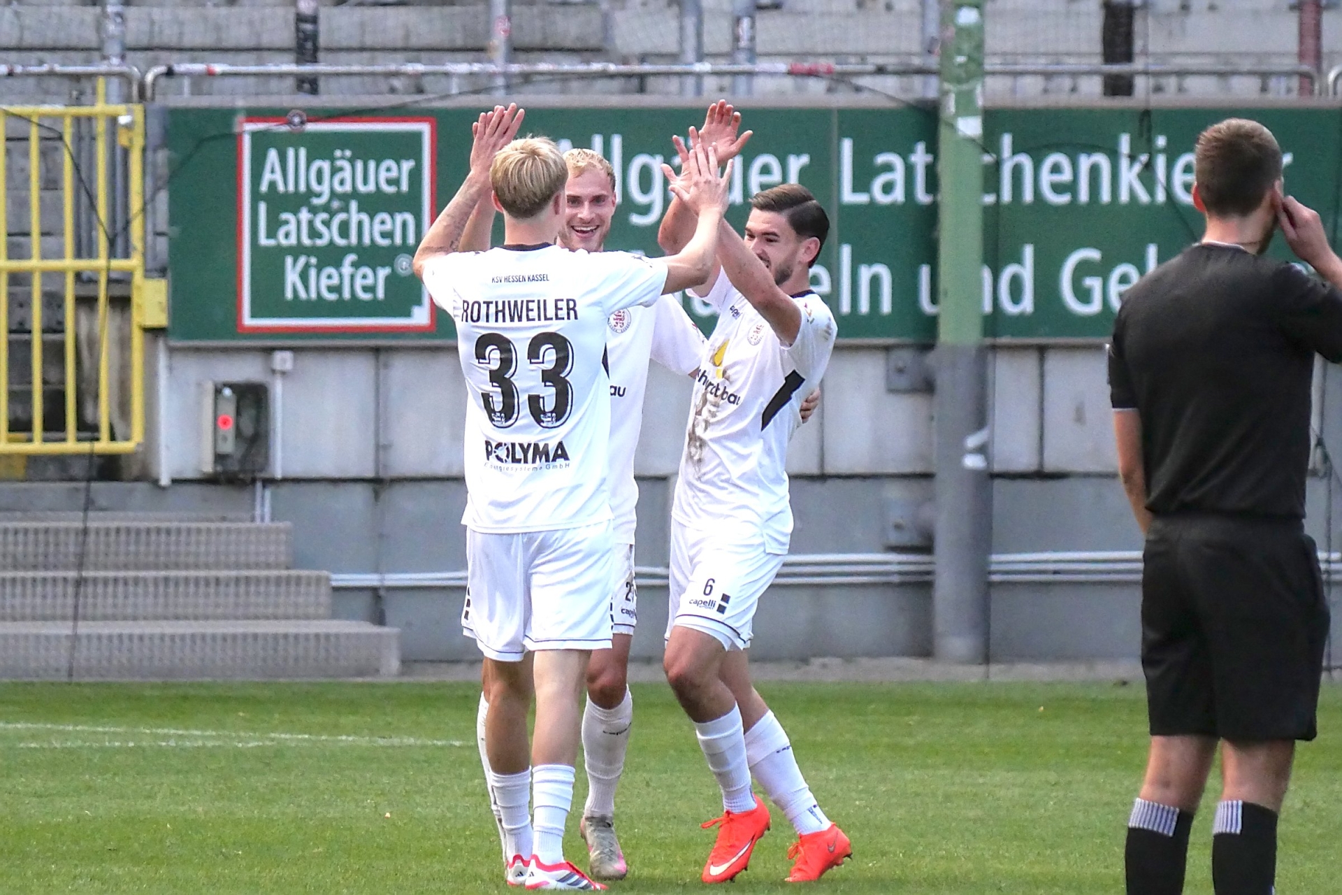1. FC Kaiserslautern U21 - KSV Hessen Kassel, Jubel, Rothweiler, Boche, Aaron Liesche